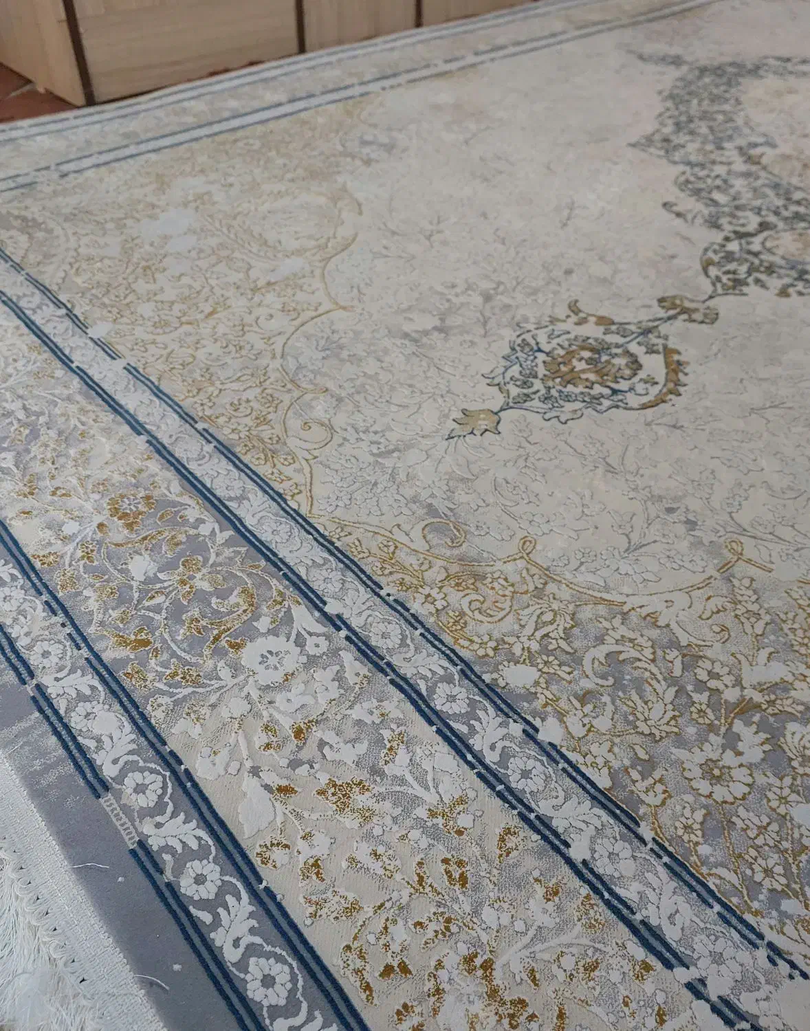 فرش ۹ متری گل برجسته|فرش|همدان, |دیوار