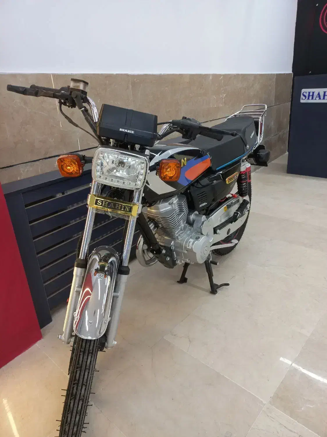 لیفان۱۲۵ خشک|موتورسیکلت|اراک, |دیوار