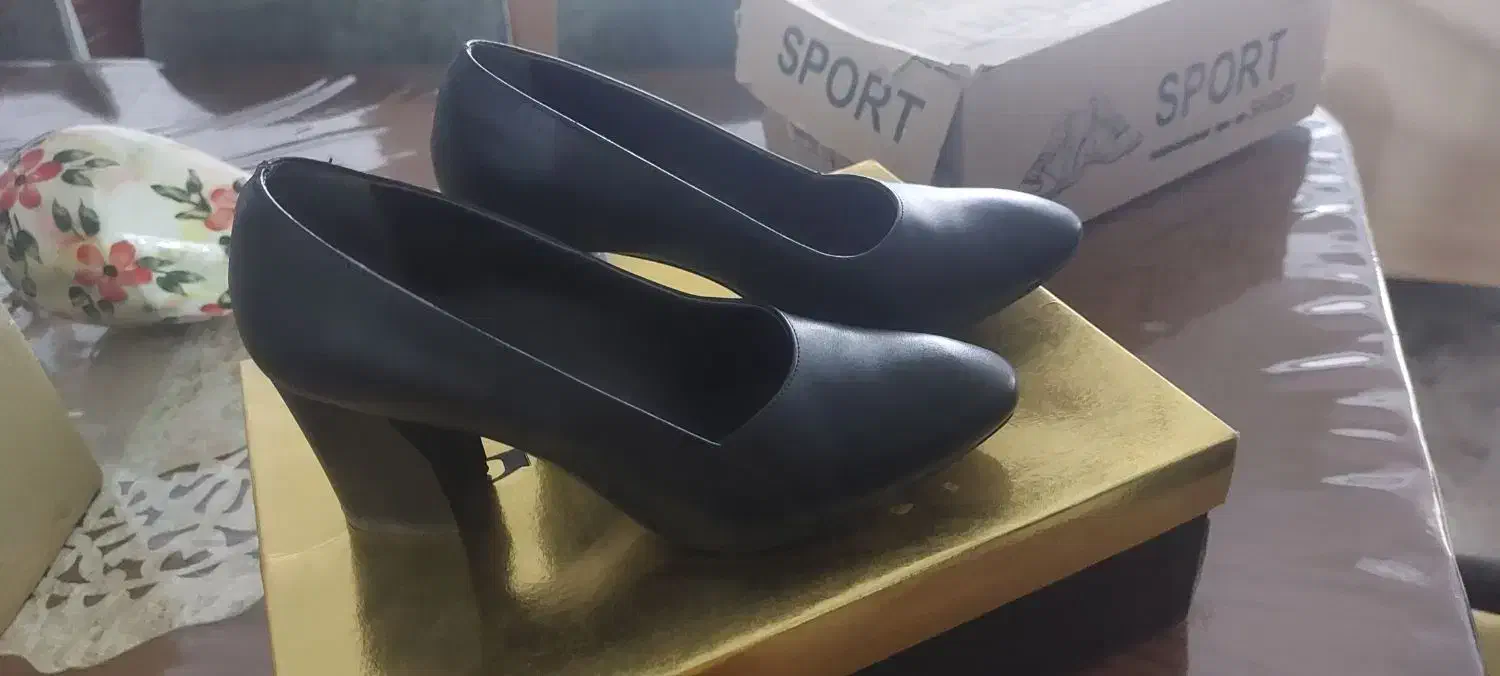 کفش|کیف، کفش، کمربند|بجنورد, |دیوار