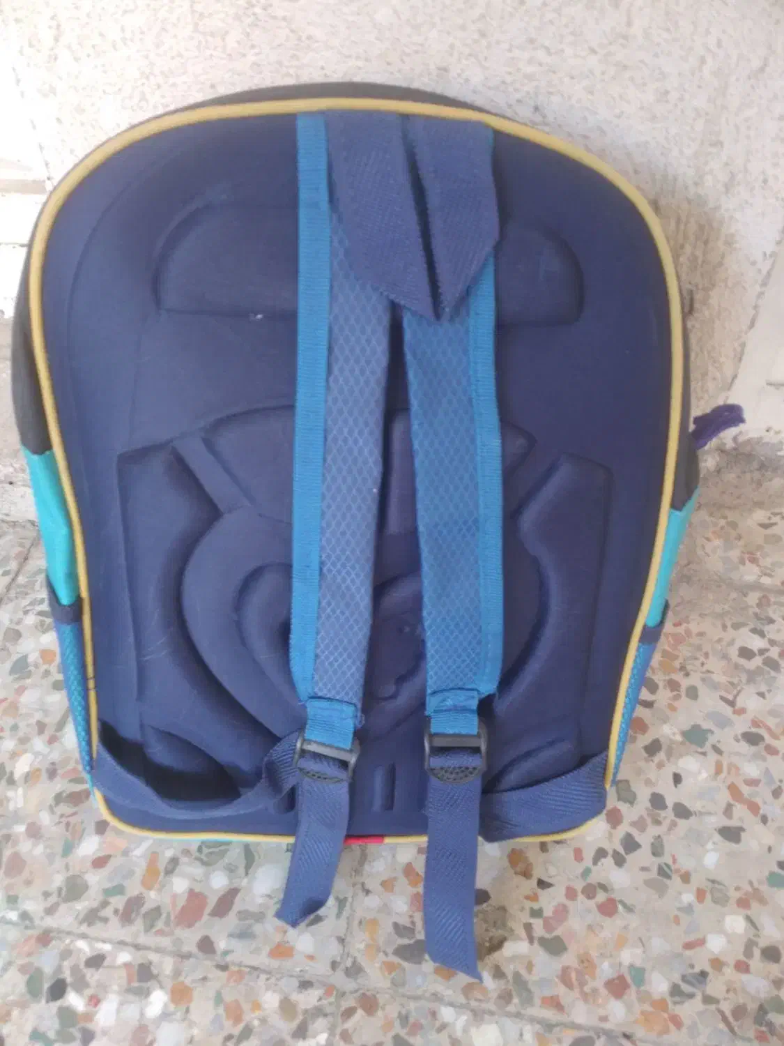 کیف مدرسه|کیف، کفش، کمربند|اندیمشک, |دیوار