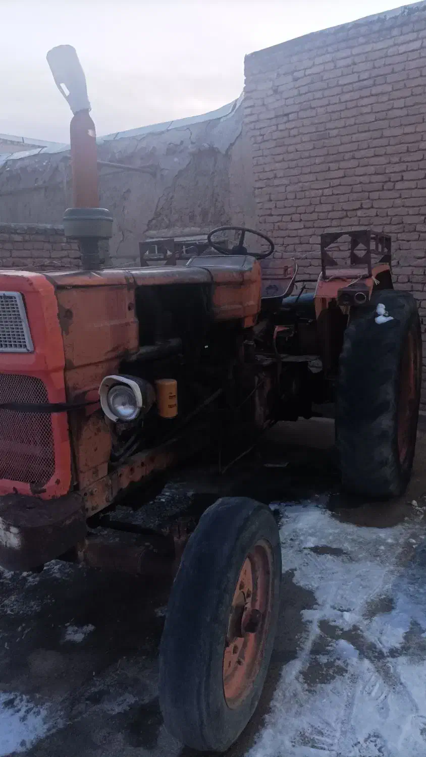 تراکتور|خودرو سنگین|باروق, |دیوار