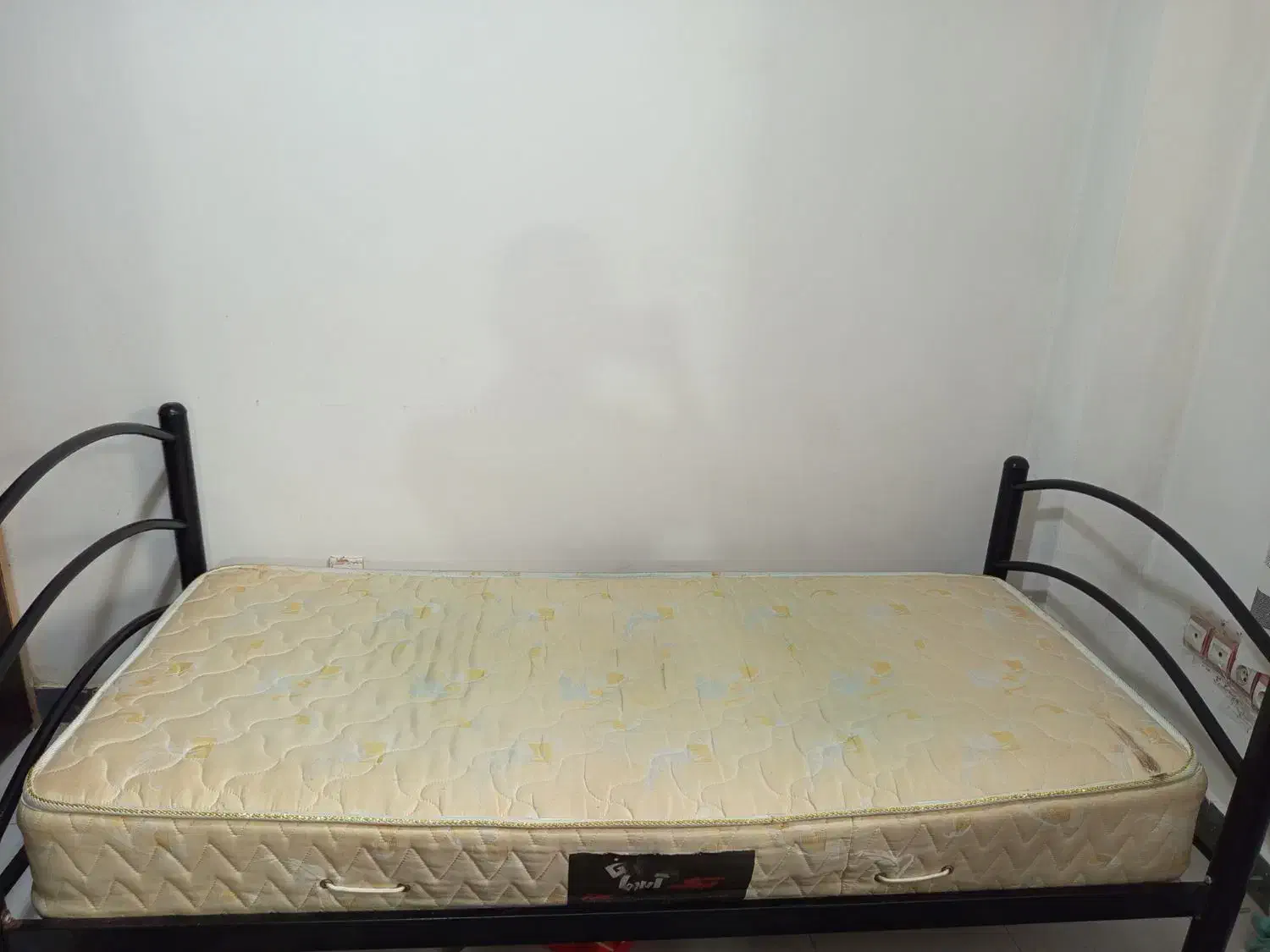 تخت خواب ۱ نفره|تخت و سرویس خواب|کوچصفهان, |دیوار