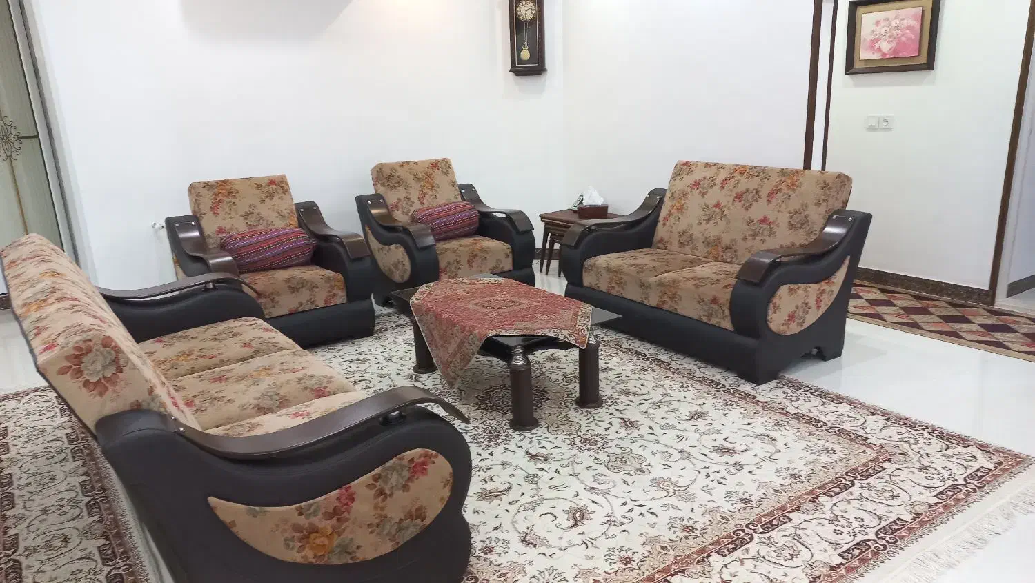 مبلمان ۷ نفره همراه با میز وسط در حد نو و سالم|مبلمان خانگی و میز عسلی|بابلسر, |دیوار