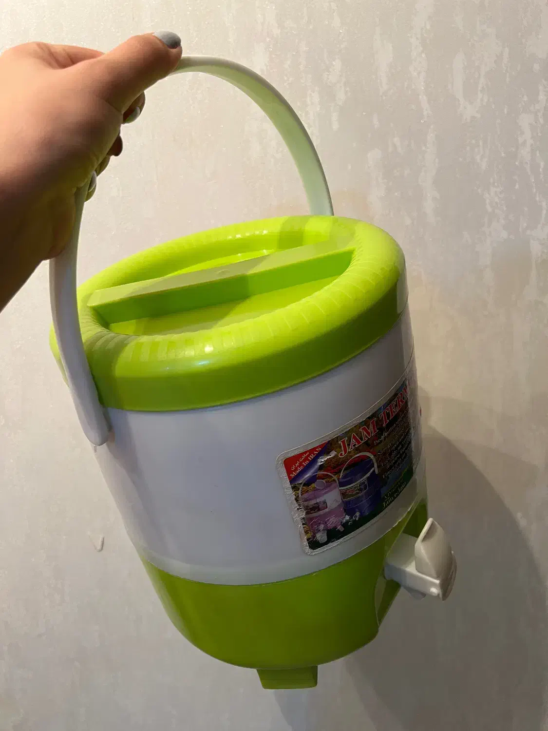 کلمن ۴ لیتری|ظروف نگهدارنده، پلاستیکی، یک‌بارمصرف|شیراز, فرهنگ شهر|دیوار