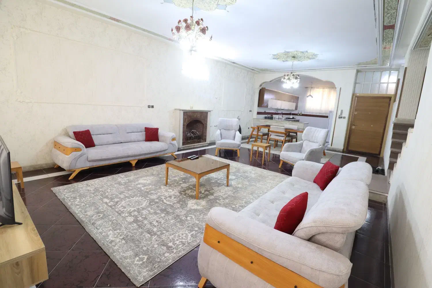 آپارتمان مبله با کیفیت|اجارهٔ کوتاه‌مدت آپارتمان و سوئیت|شیراز, فرهنگ شهر|دیوار