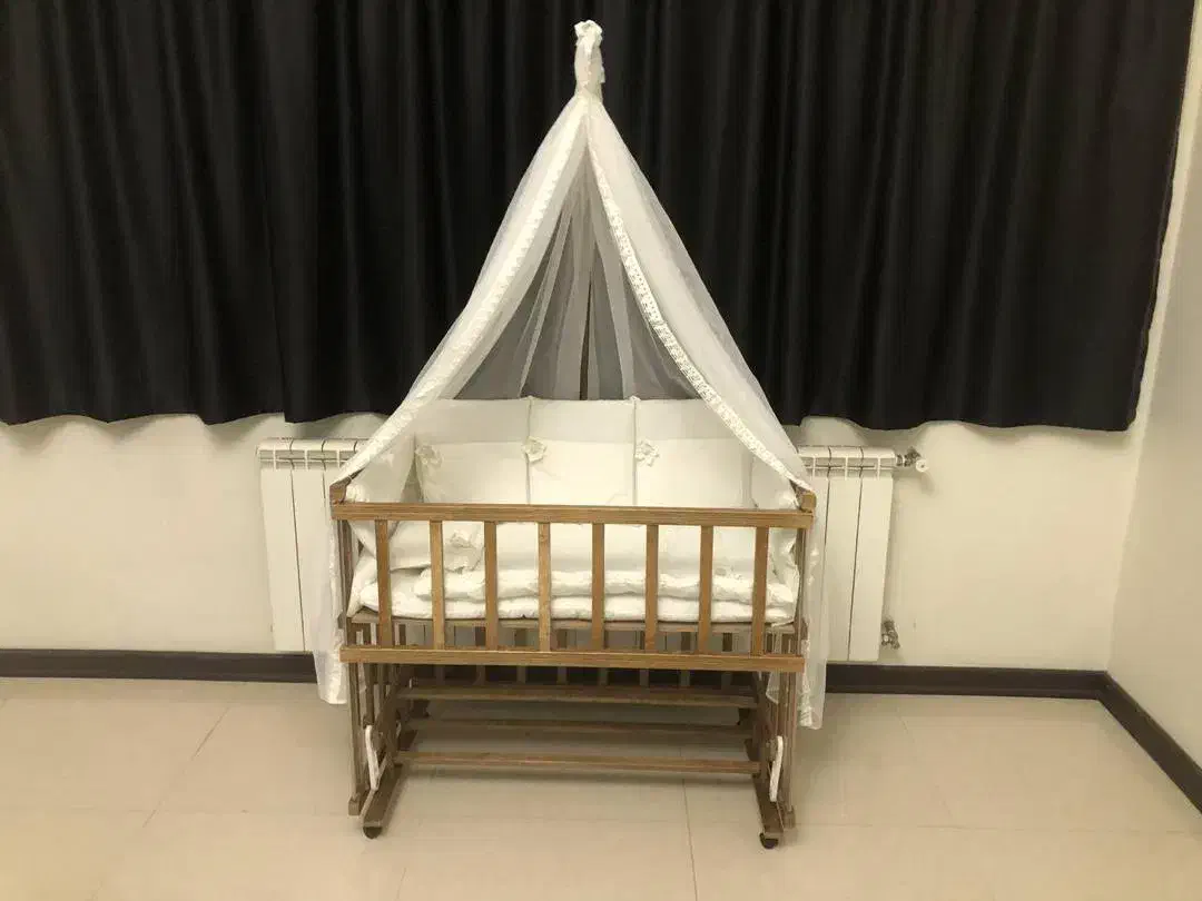 تخت نوزاد در حد نو با قیمت استثنایی|اسباب و اثاث بچه|لواسان, |دیوار