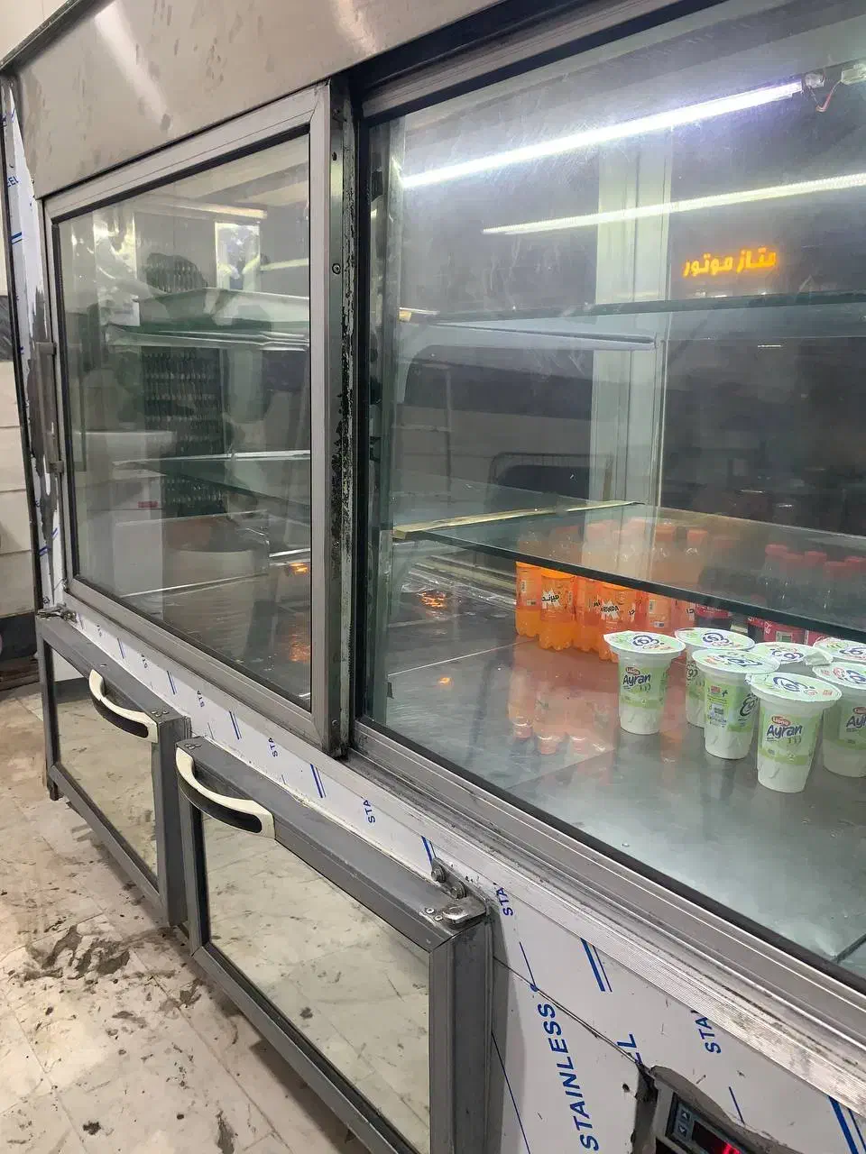 یخچال آکواریومی شو کیک|کافی‌شاپ و رستوران|سلماس, |دیوار