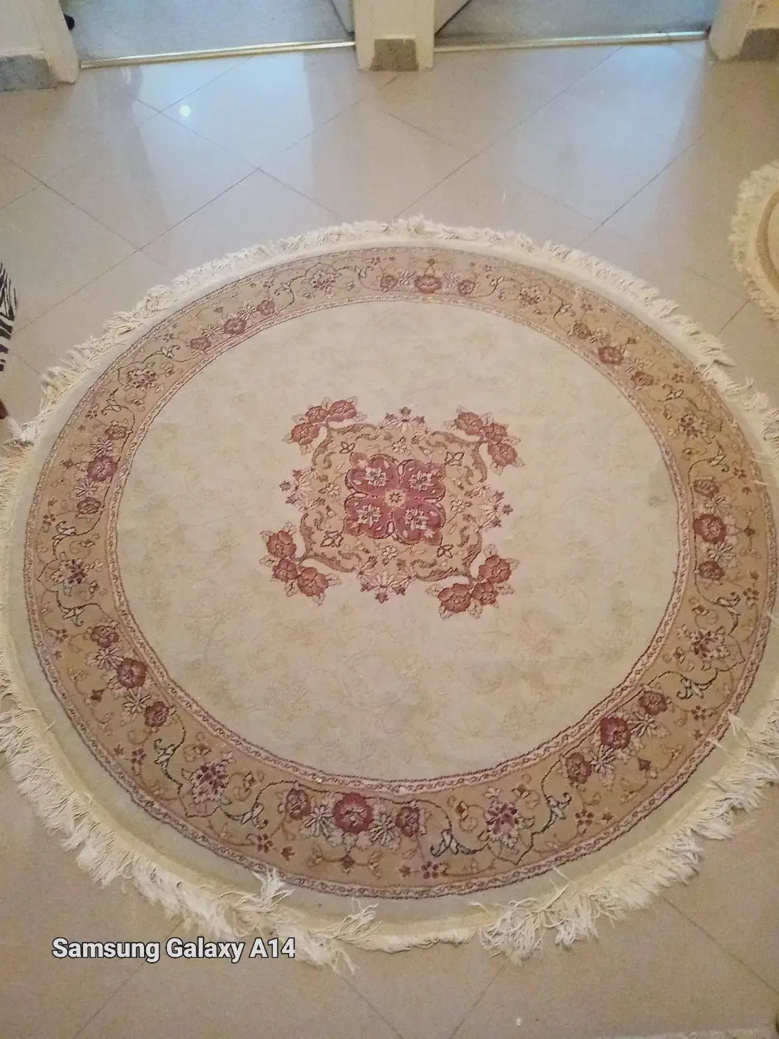 فرش ماشینی گرد|فرش|تهران, پاسداران|دیوار