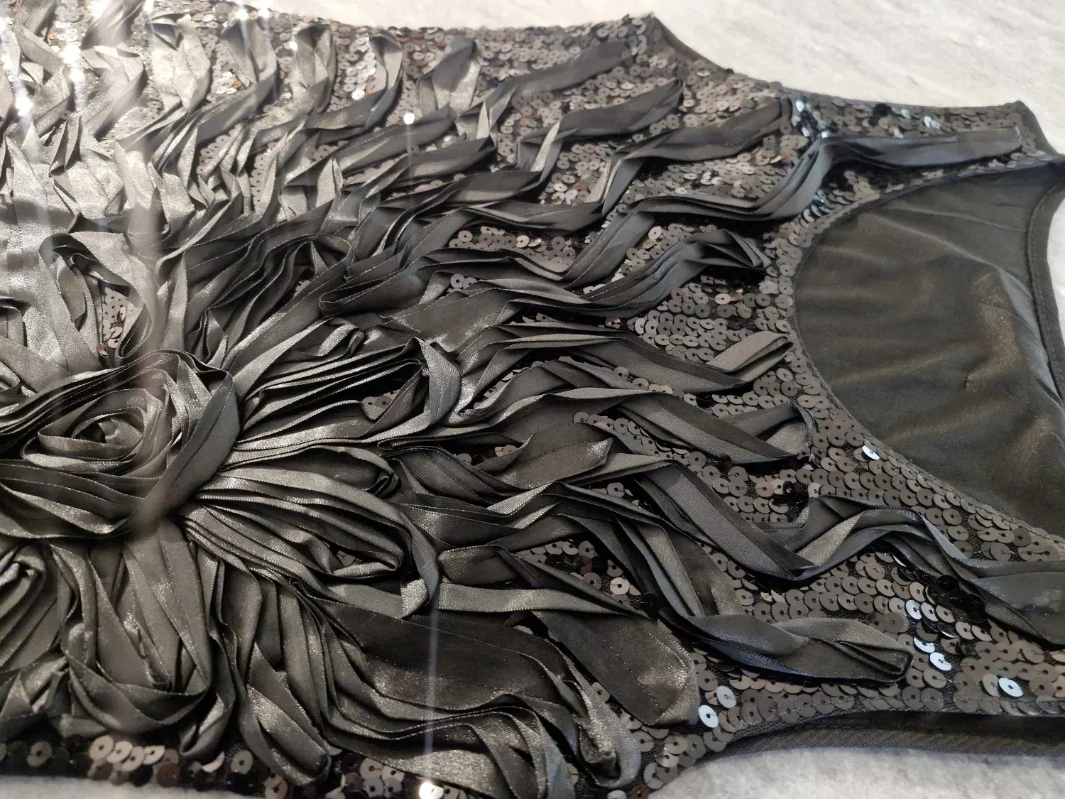 پیراهن مجلسی|لباس|آمل, |دیوار