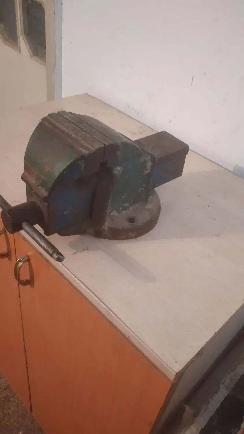 گیره اهنی|ابزارآلات|مشهد, ایثار|دیوار