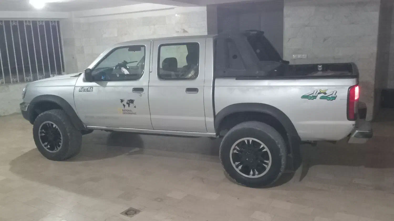 نیسان پیکاب دوکابین سندشخصی|خودرو سواری و وانت|تهران, سنگلج (شاپور)|دیوار