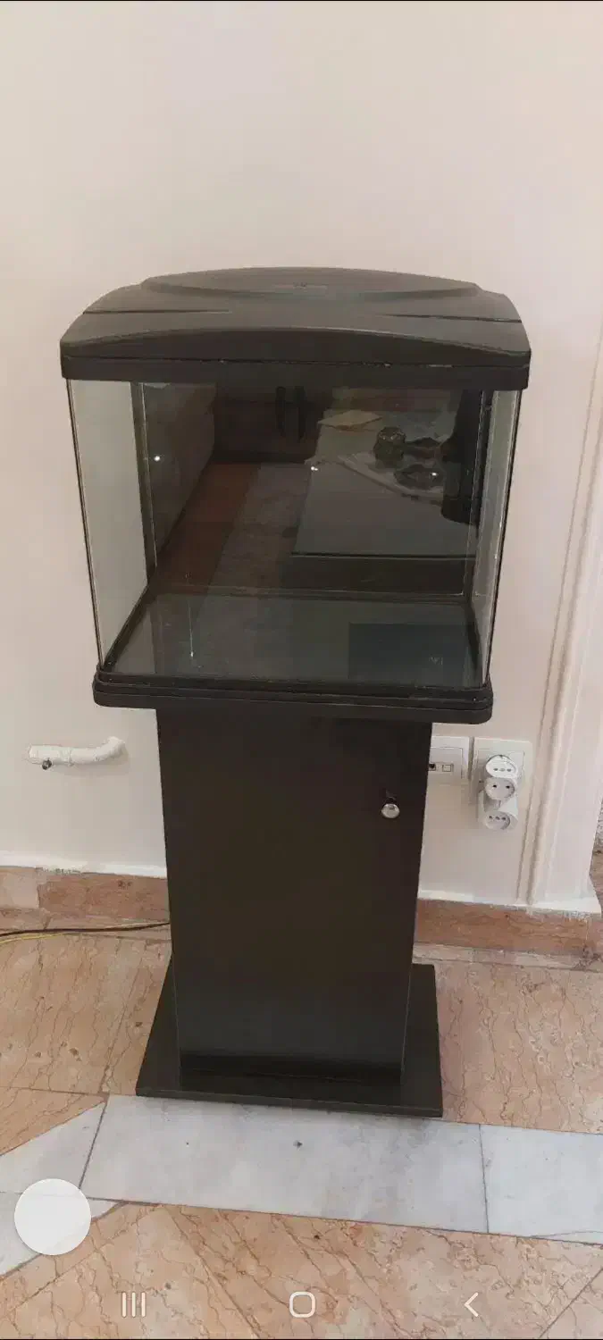 اکواریم ماهیران با پایه|ماهی|تهران, جنت‌آباد مرکزی|دیوار