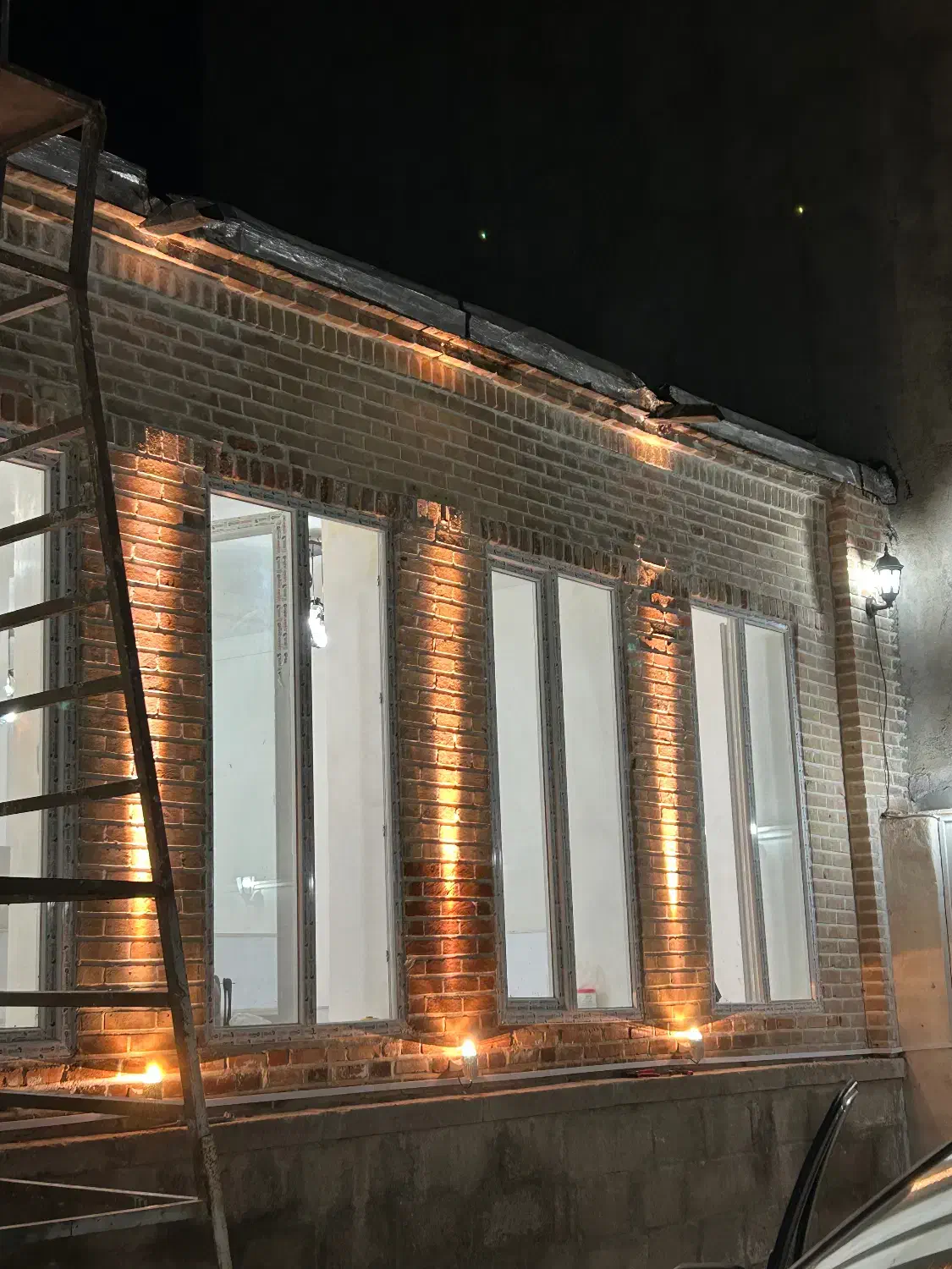 سیم کشی ساختمان رفع اتصالات جزعی کلی نصب هالوژن|خدمات پیشه و مهارت|اردبیل, |دیوار