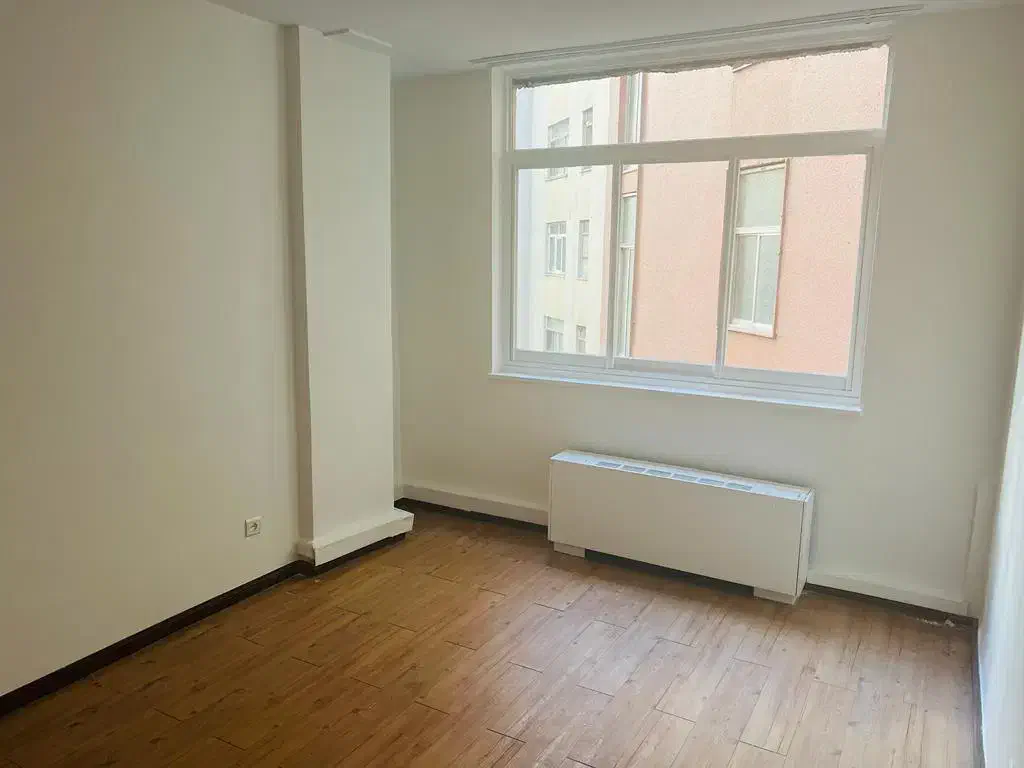 ۱۹۰ متر ۳ خوابه توانیر بر ولیعصر