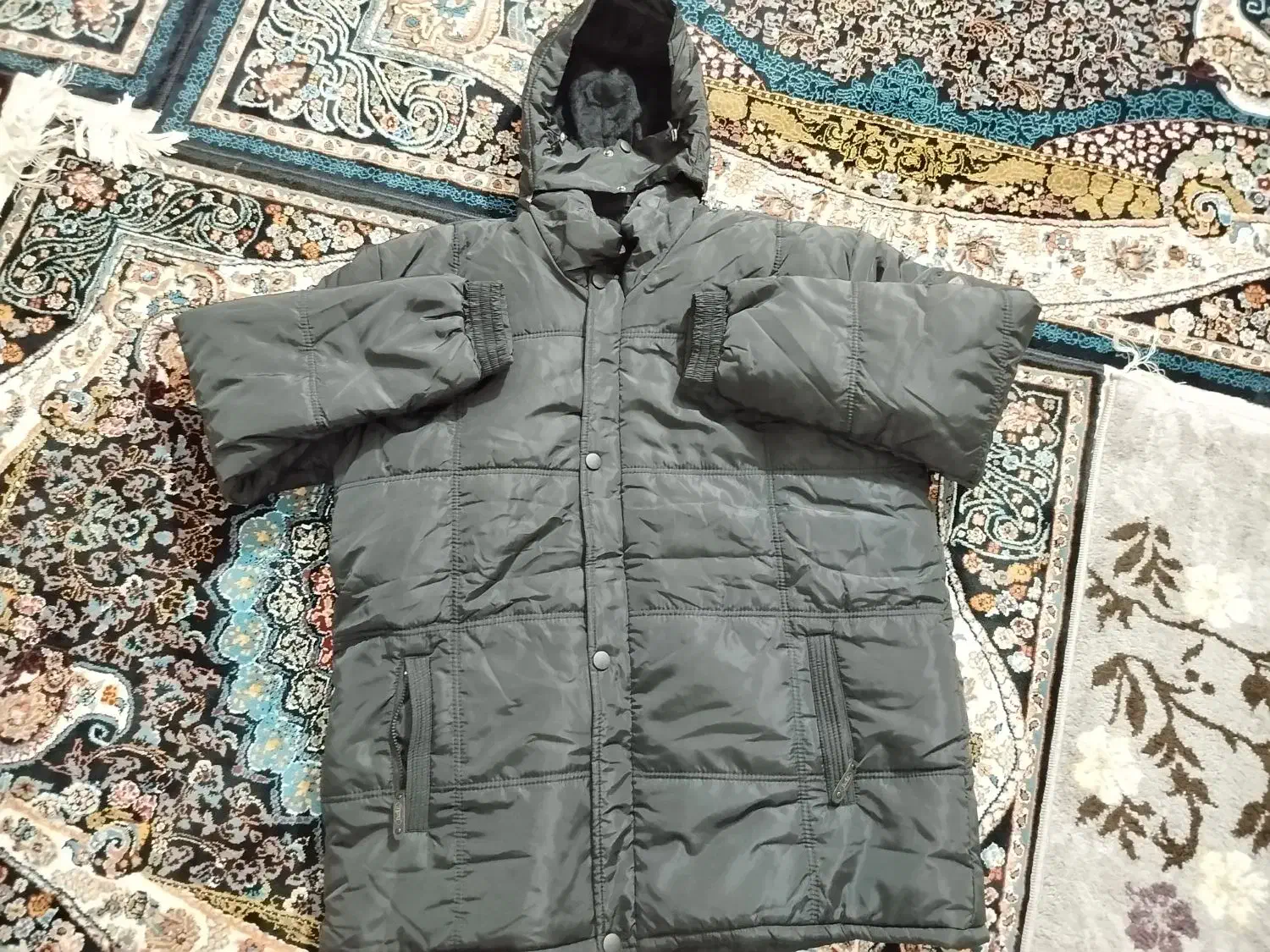 لباس کار آکبند متفرقه در سنگر|لباس|سنگر, |دیوار