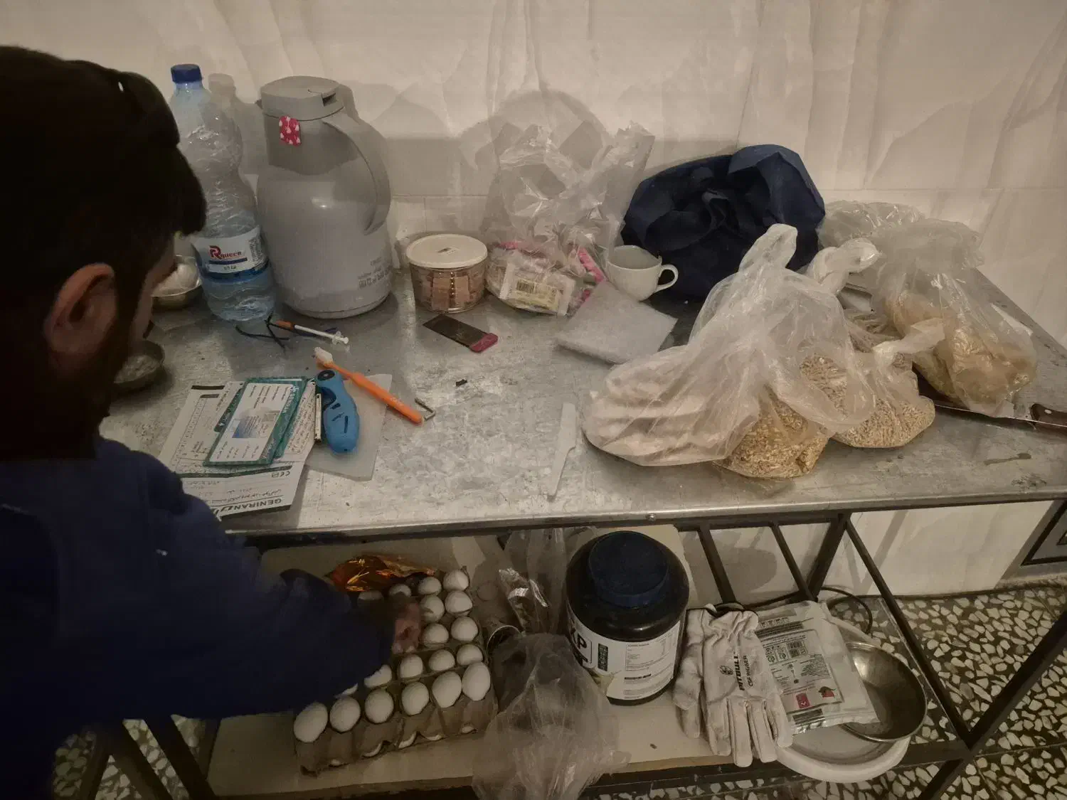 میز کار اهنی چرخ دار . عروس . گرینچیک|لوازم جانبی حیوانات|گنبد کاووس, |دیوار