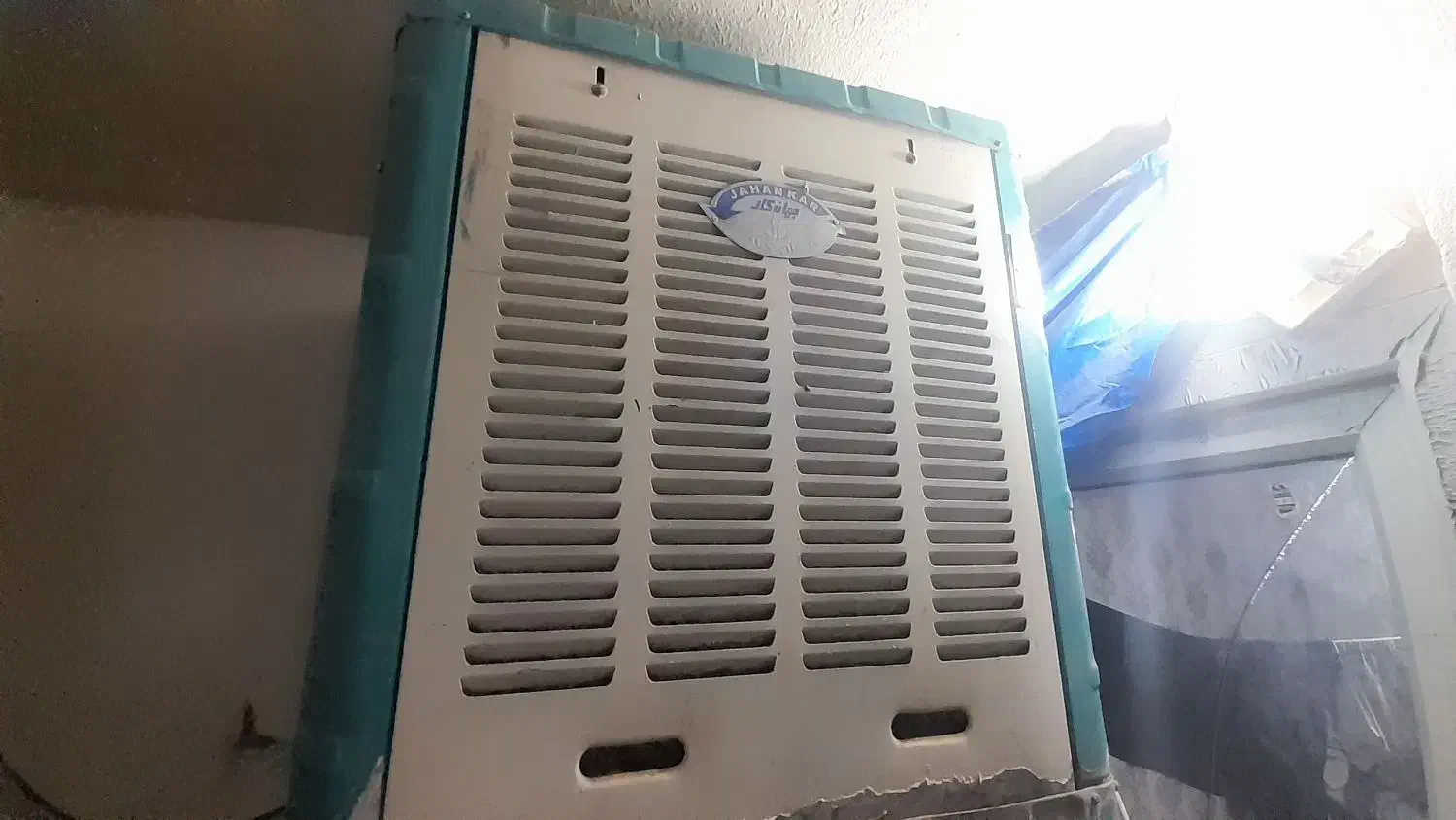 پنکه وکولرآبی|کولر آبی|گلبهار, شهر جدید گلبهار|دیوار