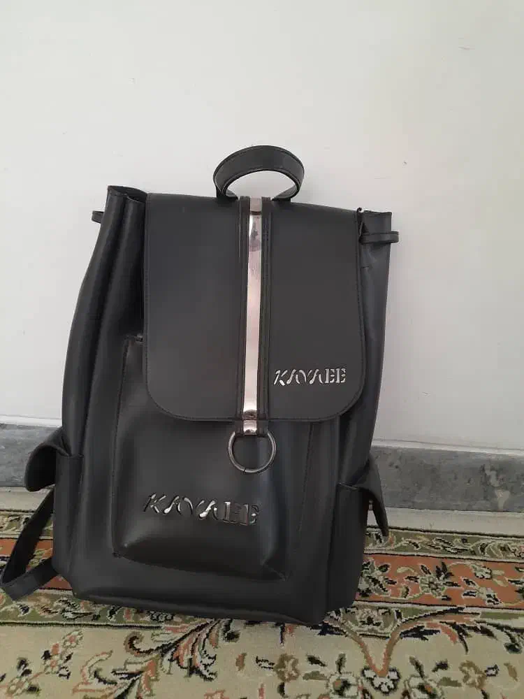 کیف مدرسه دخترانه|کیف، کفش، کمربند|مرودشت, استادیوم‎|دیوار