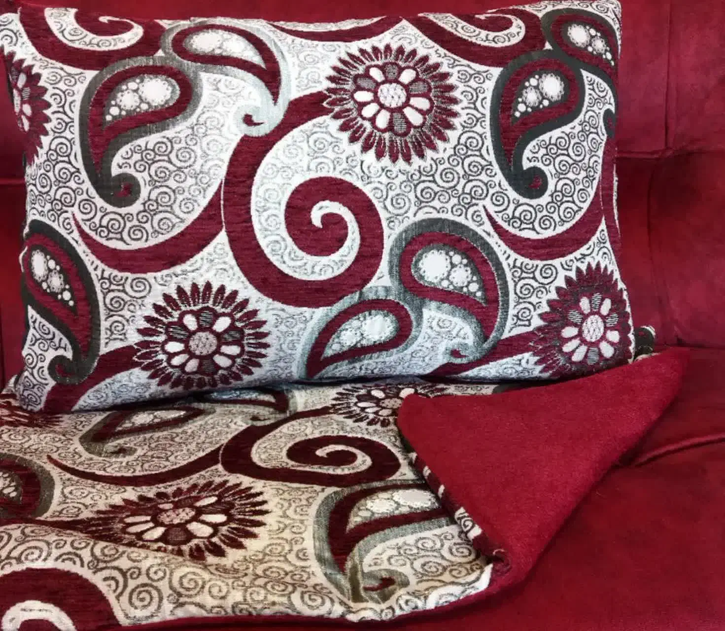 تشک|رختخواب، بالش، پتو|اصفهان, دستگرده|دیوار