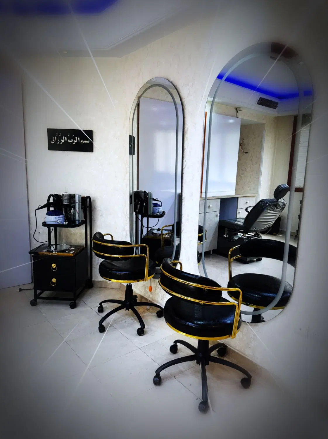 دعوت به همکاری رنگکار و مژه کار و اصلاح و ابرو|استخدام درمانی، زیبایی، بهداشتی|تهران, مهران|دیوار