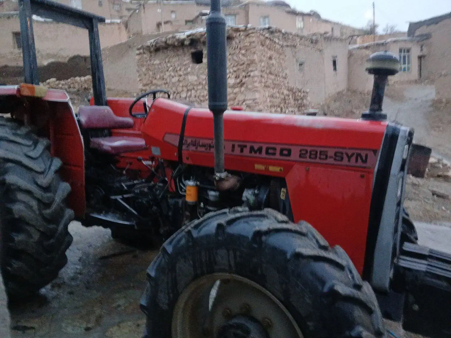 تراکتور ۲۸۵ مدل۸۶|خودرو سنگین|تکاب, |دیوار