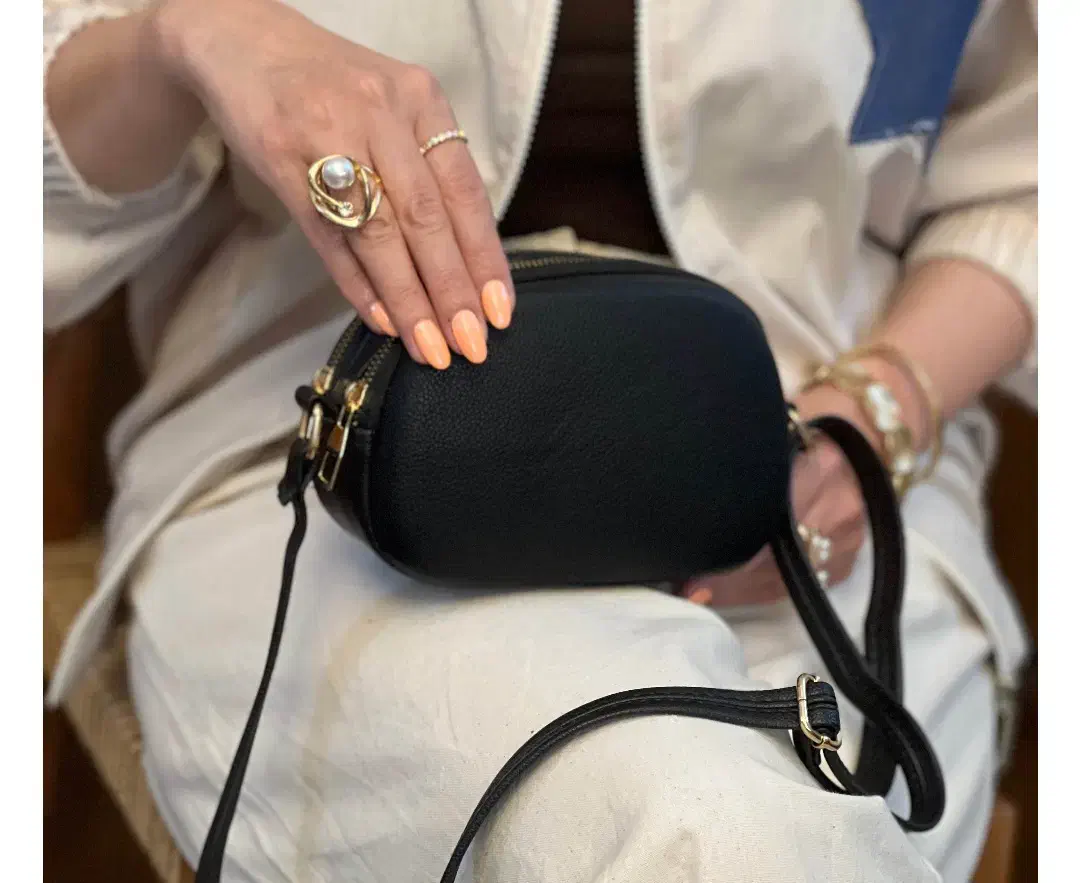 دخترانه|کیف، کفش، کمربند|شیراز, سینما سعدی|دیوار