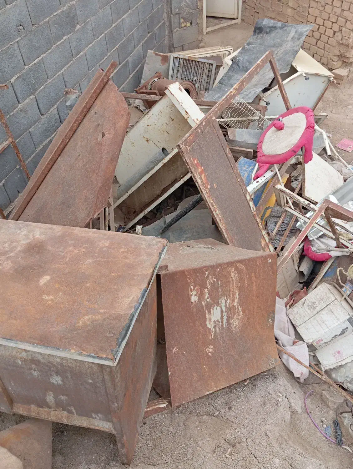 خرید ضایعات آهن و پلاستیک|حراج|شاهین‌شهر, فردوسی|دیوار