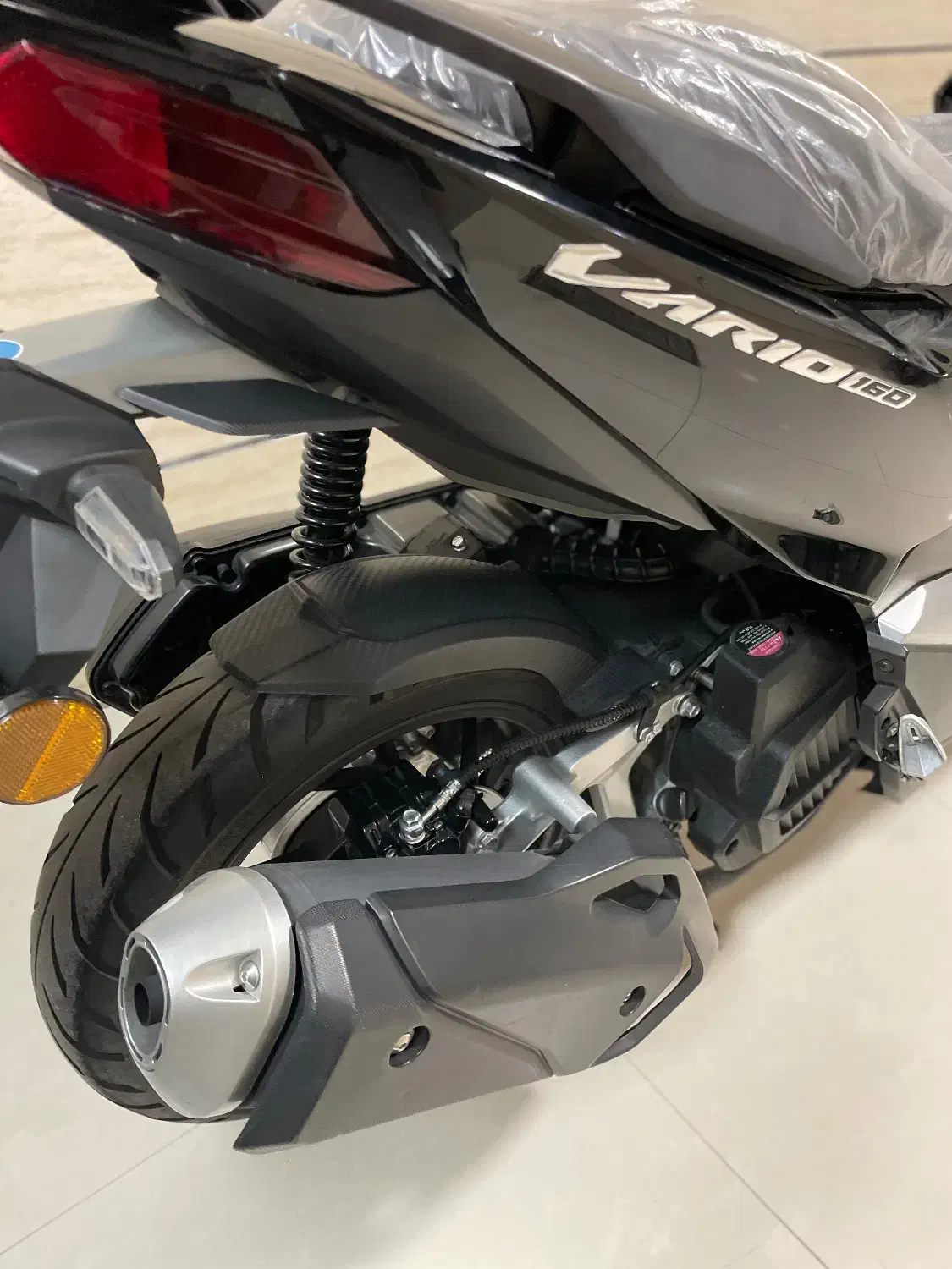 کلیک واریو۱۶۰ رادیادت دار absفول در حد فوری|موتورسیکلت|قزوین, |دیوار