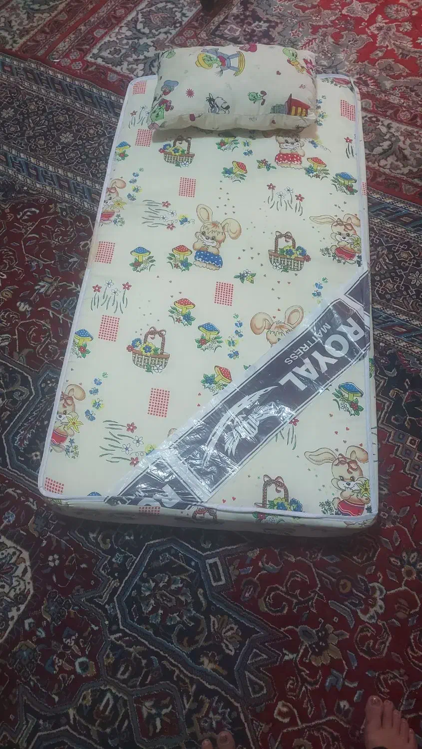 توشک|کلکسیون اشیاء عتیقه|کرج, برغان|دیوار