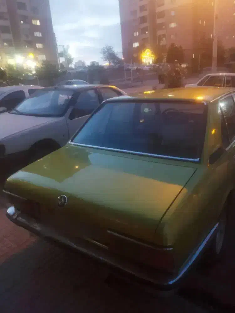 بی ام و 518|خودرو کلاسیک|پرند, فاز ۵|دیوار