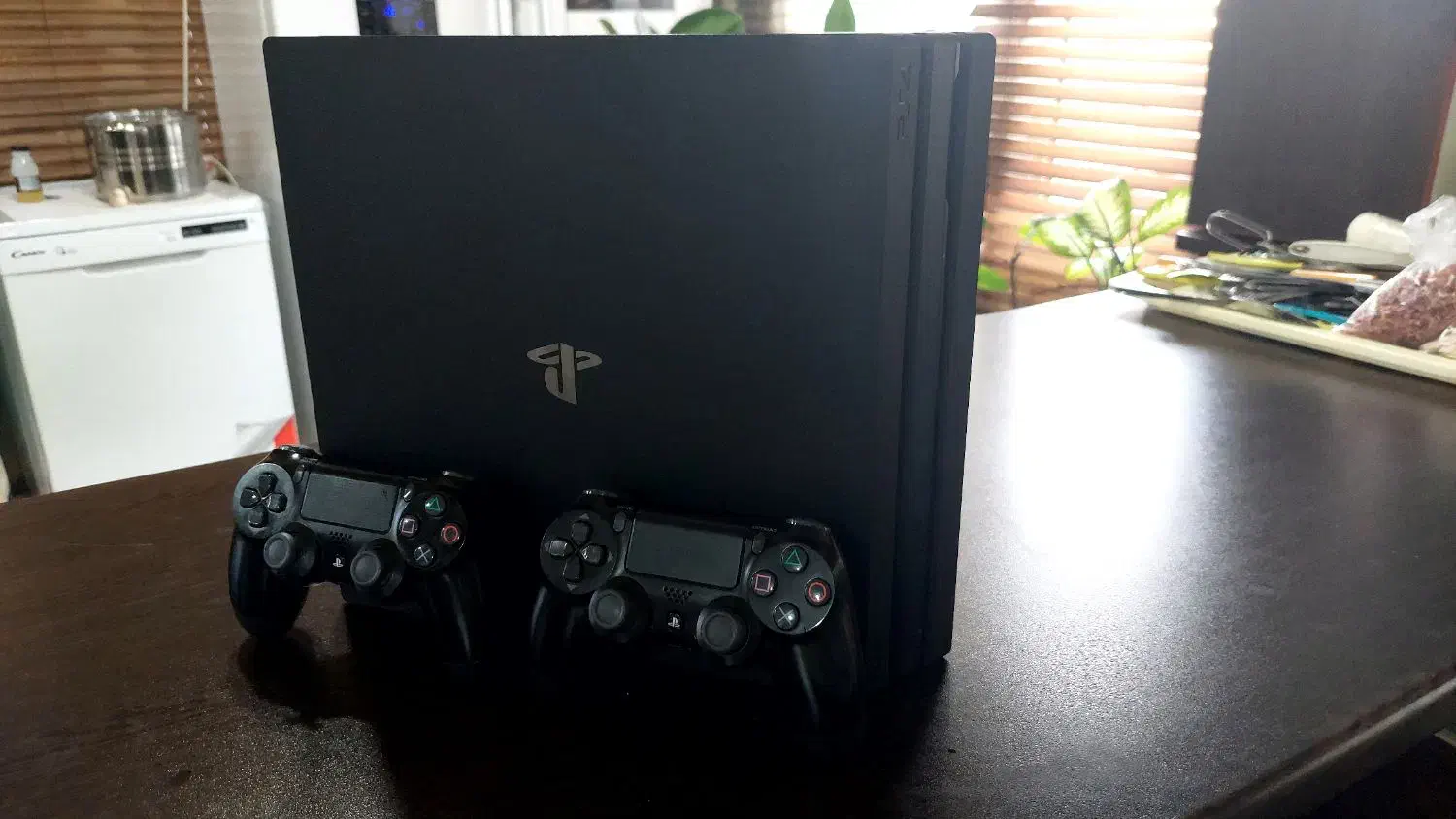 ps4 pro 1tb دو دسته اکانتی|کنسول، بازی ویدئویی و آنلاین|سنندج, |دیوار