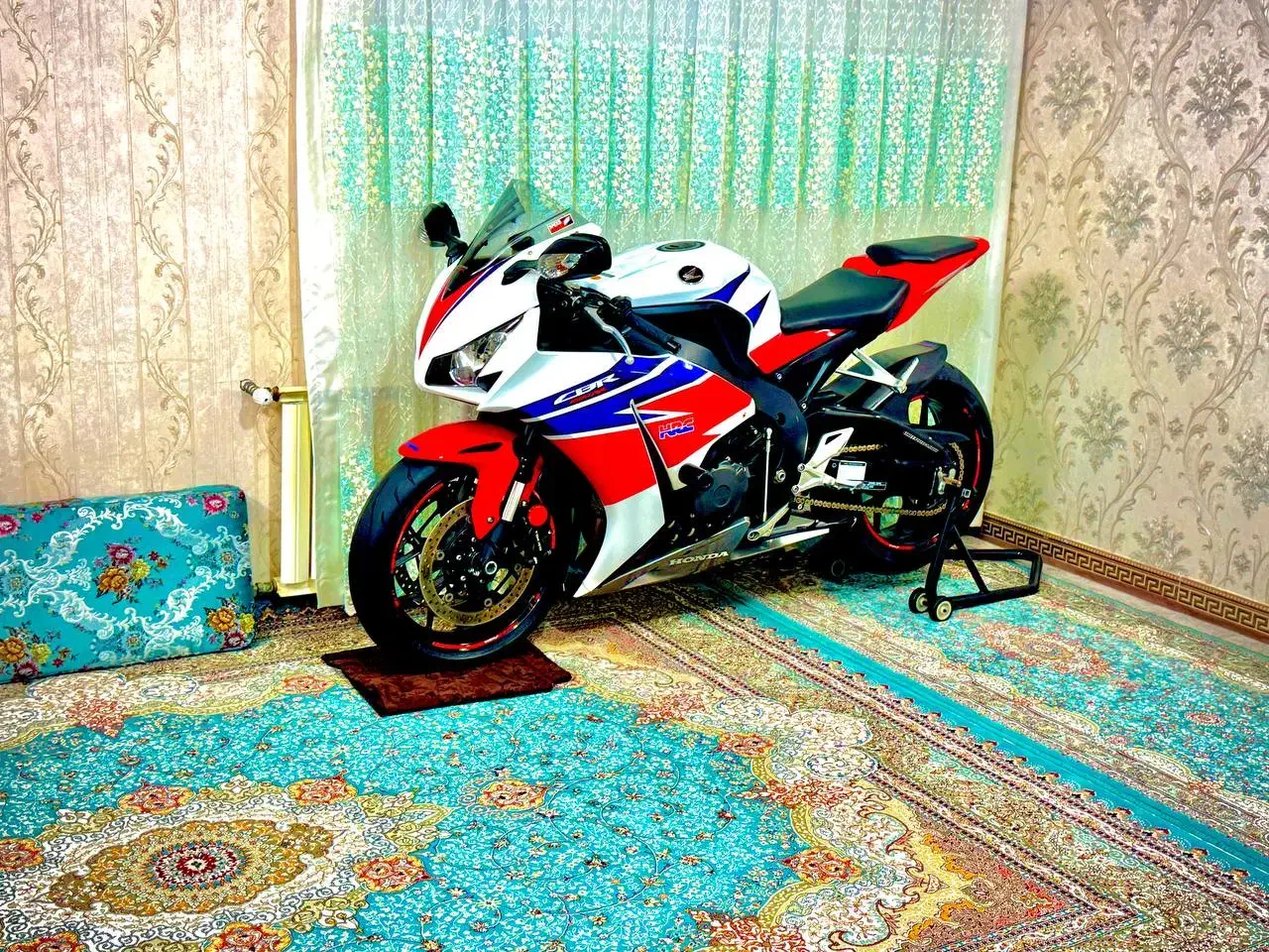 cbr 1000 2014|موتورسیکلت|تهران, امیریه|دیوار