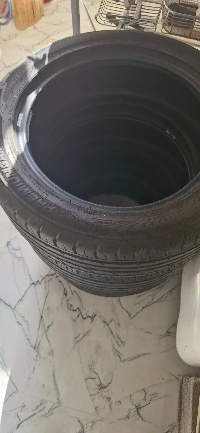 فروش لاستیک بارز در حد نو|قطعات یدکی و لوازم جانبی|زرقان, |دیوار