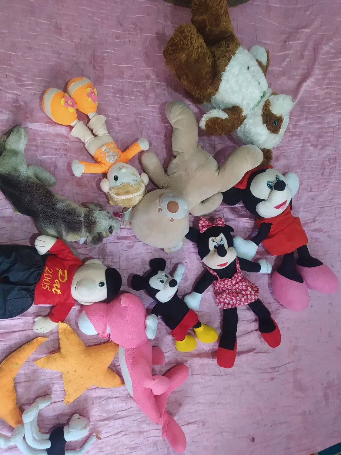 عروسک|اسباب‌بازی بچه|زنجان, |دیوار