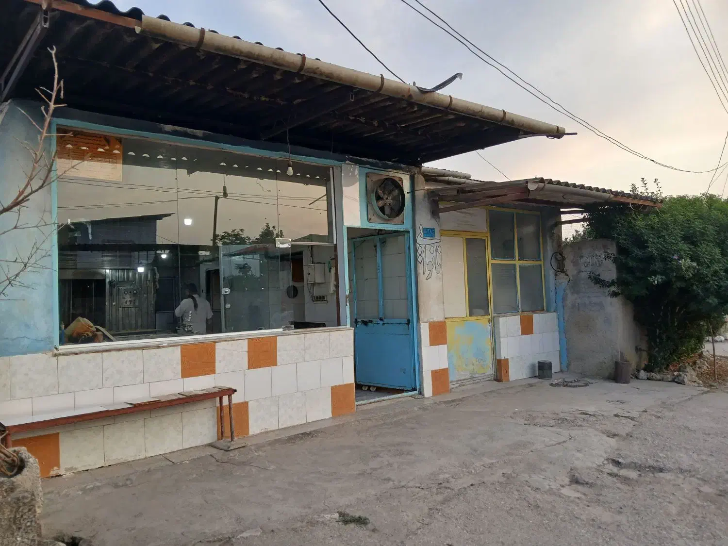 یک واحد نانوایی بفروش می رسد|فروش مغازه و غرفه|آکند, |دیوار