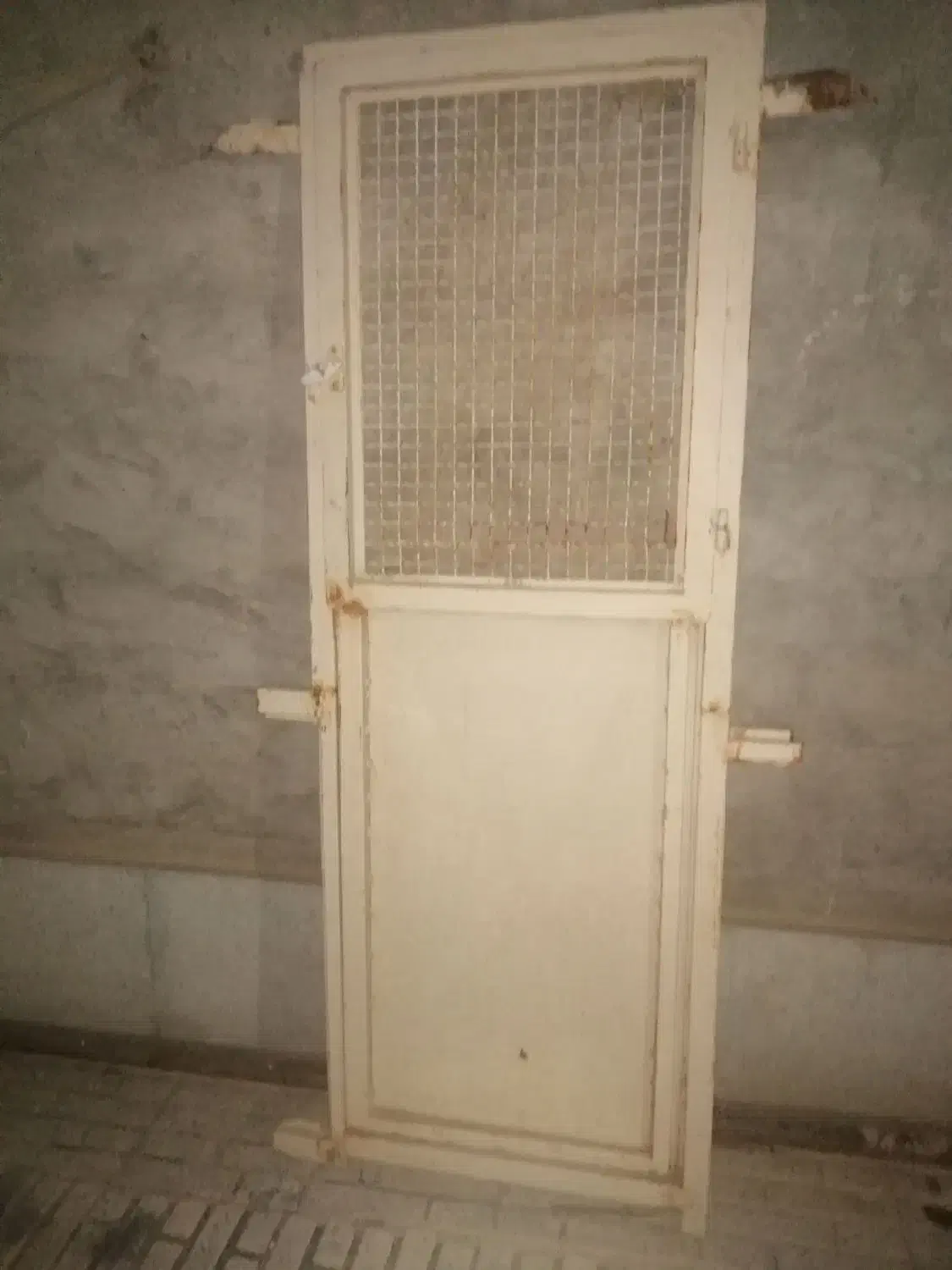 درب آهنی 60 در 165|مصالح و تجهیزات ساختمان|فرخ‌شهر, |دیوار