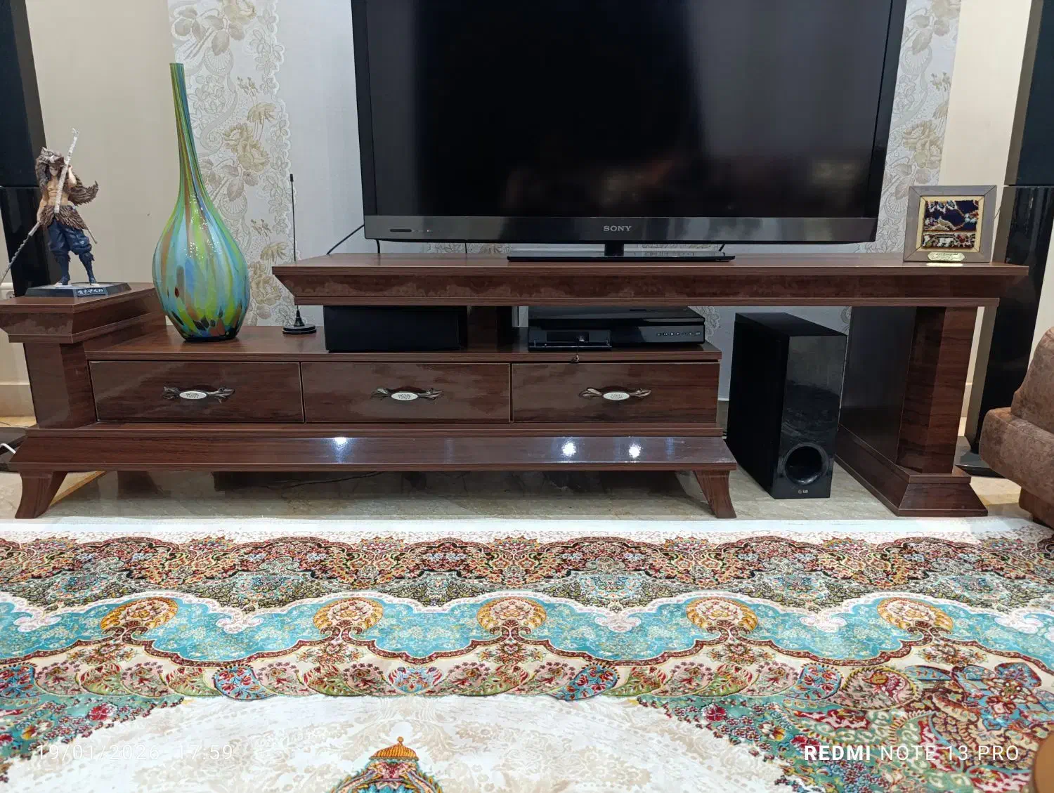 مبل راحتی نیم ست و میزتلویزیون در حد نو|مبلمان خانگی و میز عسلی|پاکدشت, پاکدشت (مامازند)|دیوار