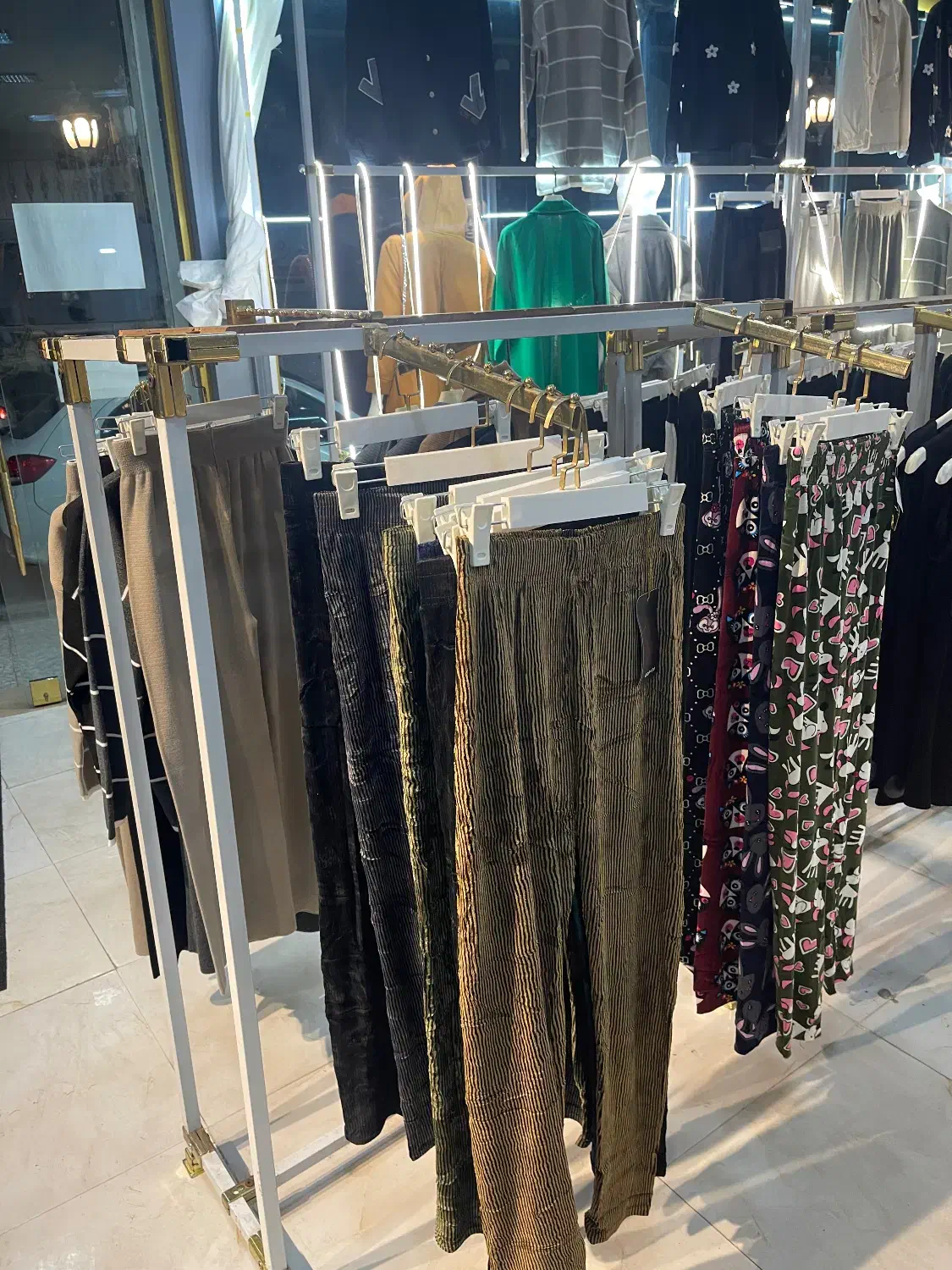 رگال و چوبکار لباس فروشی|فروشگاه و مغازه|تنکابن, |دیوار