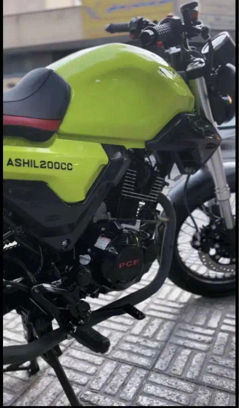 آشیل طرح سی بی 1404|موتورسیکلت|شهرضا, |دیوار