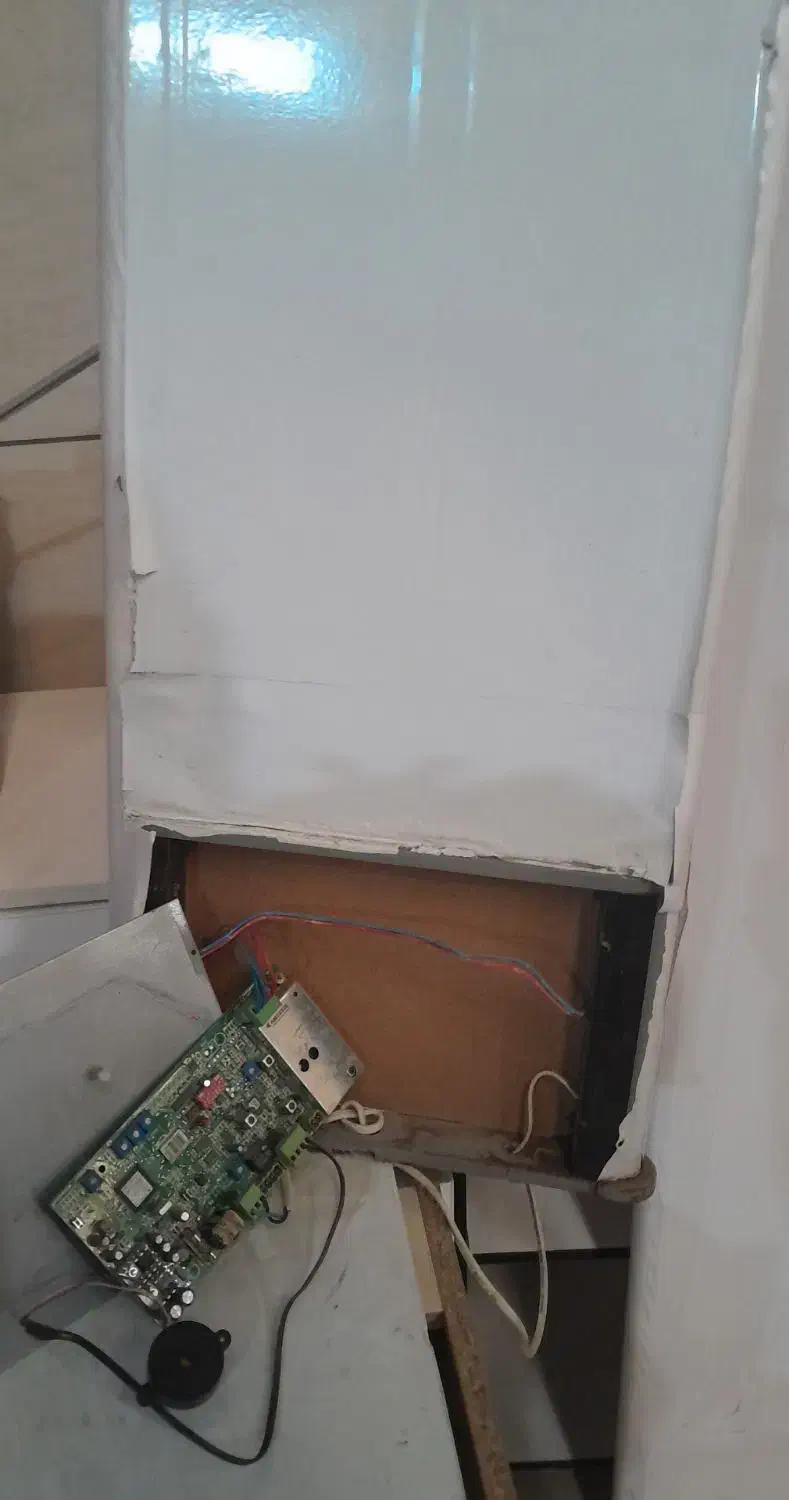 تعدادی دو مدل رگال ساچمه ای و گیت فروشگاهی|فروشگاه و مغازه|اصفهان, محمودیه|دیوار