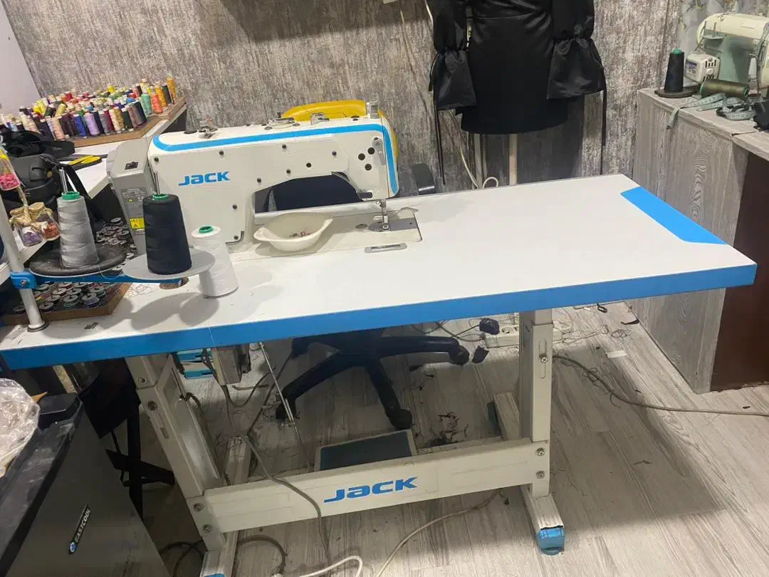 چرخ راسته دوز دینام سر خود مدل F4|چرخ خیاطی و ریسندگی|رامسر, |دیوار