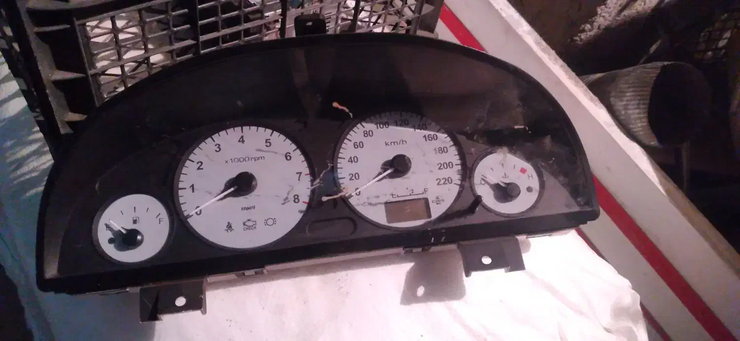 کیلومترکامل پژوپارس|قطعات یدکی و لوازم جانبی|صحنه, |دیوار