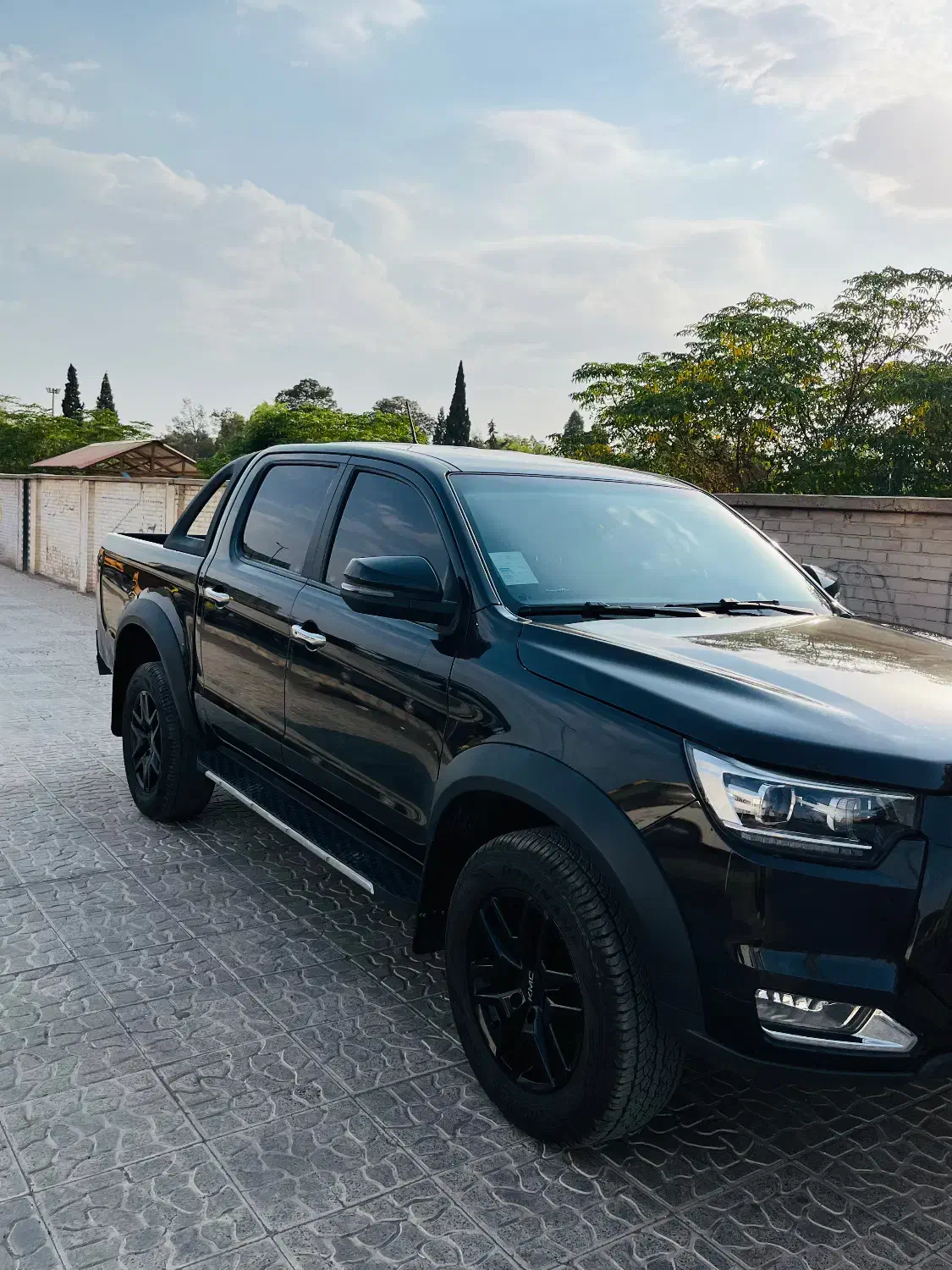 فروش کی ام سی t8|خودرو سواری و وانت|سیرجان, |دیوار