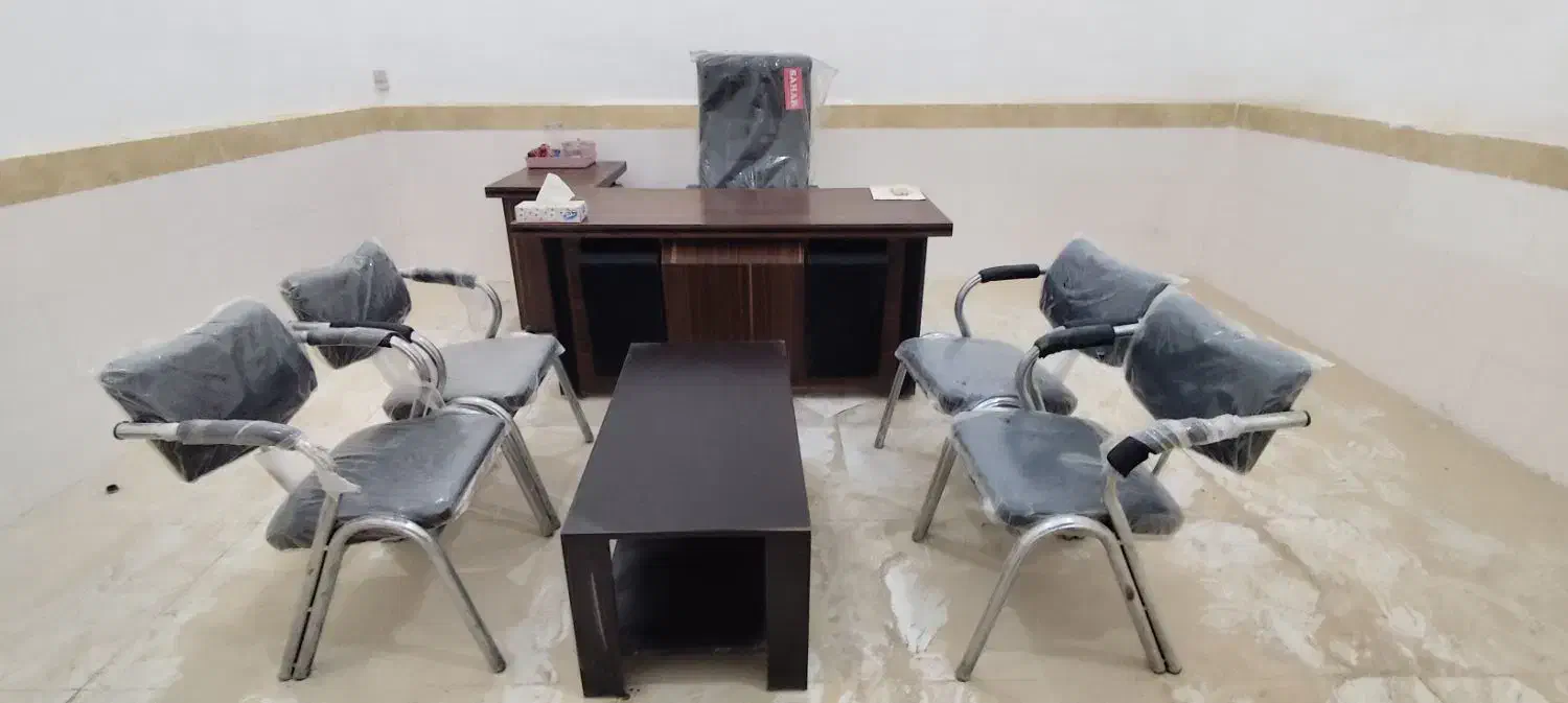 فروش فوری ست میز و صندلی و جلو میزی|دفتر کار|خرمشهر, |دیوار