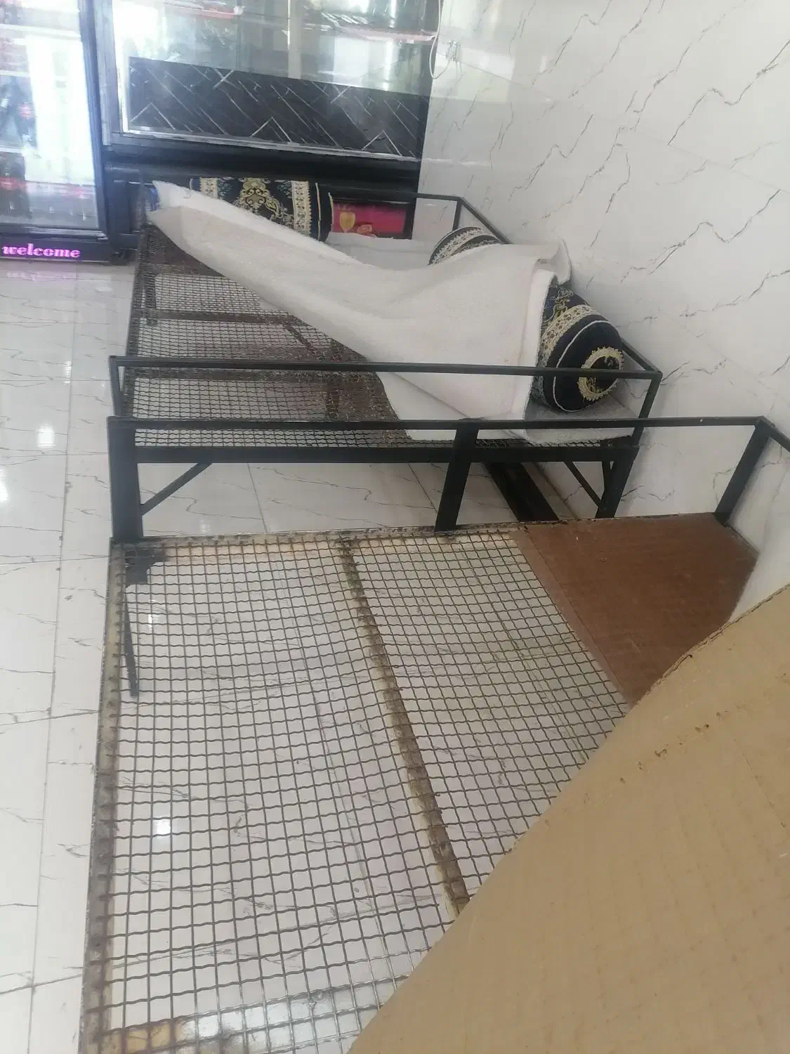 تخت فلزی 5 نفره 2 عدد|تخت و سرویس خواب|یاسوج, |دیوار