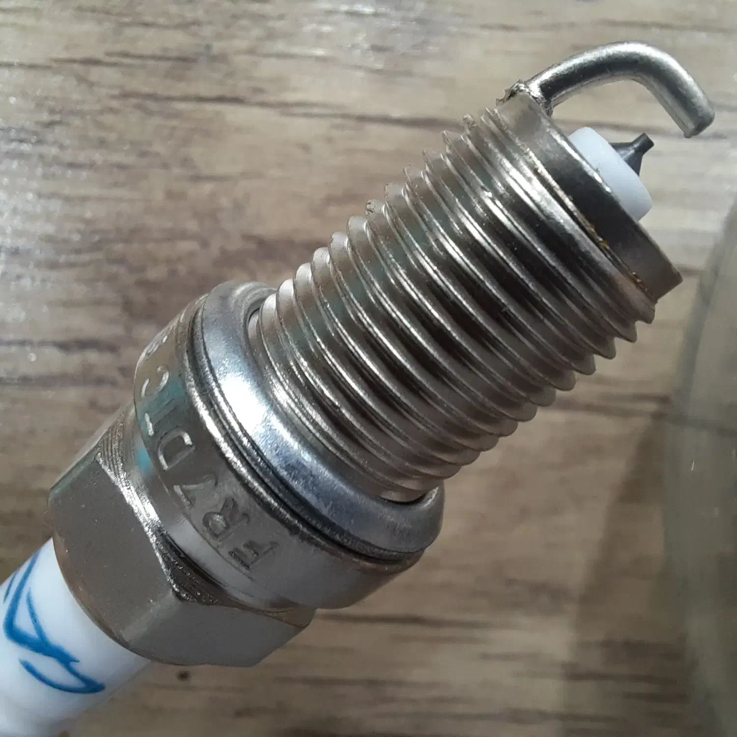 شمع خودرو ماشین پایه‌کوتاه اصلی (فروش تک و عمده)|قطعات یدکی و لوازم جانبی|اصفهان, شهرک صنعتی امیرکبیر (شاپور جدید)|دیوار