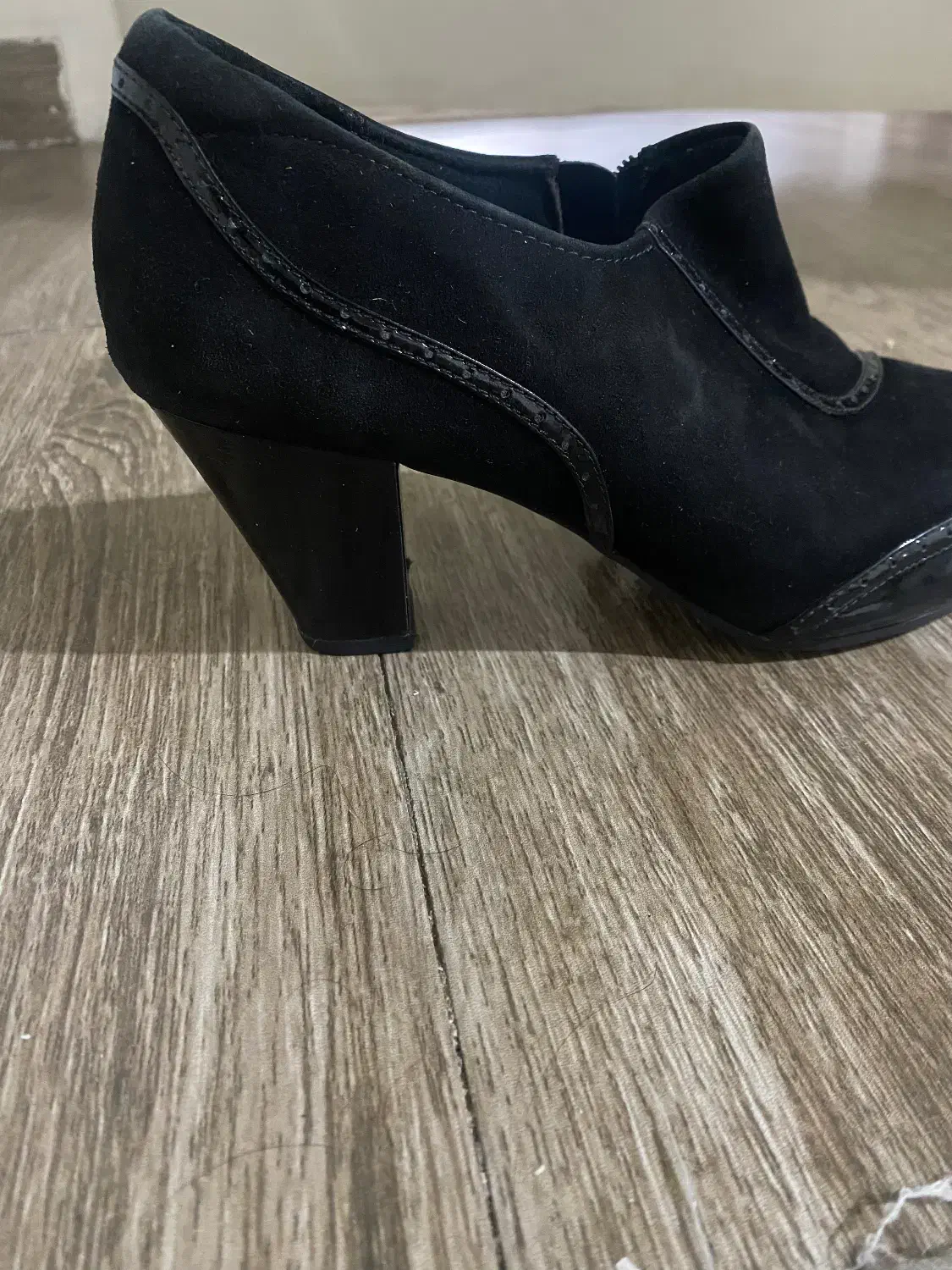 کفش شیک|کیف، کفش، کمربند|ری, دیلمان|دیوار