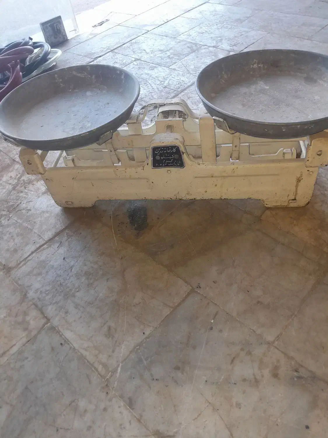 ترازوقدیمی|کلکسیون اشیاء عتیقه|مشکین‌دشت, |دیوار