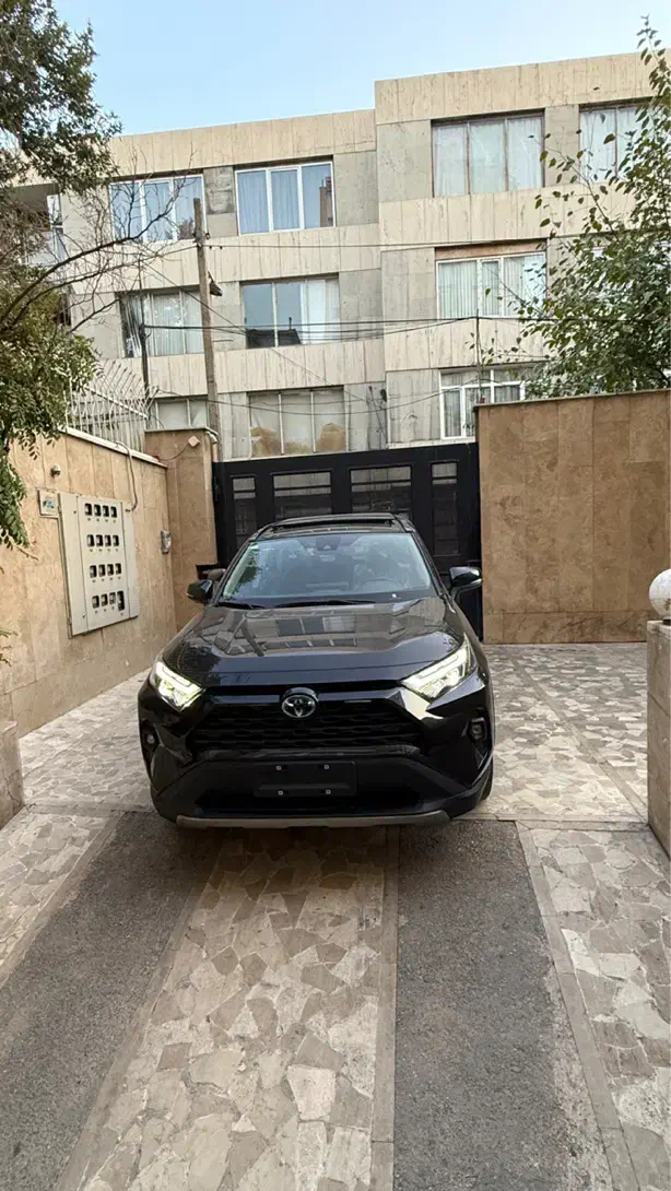 تویوتا راوفور ۲۰۲۵ هیبرید ۲۵۰۰سی سی مشکی تک دف چین|خودرو سواری و وانت|تهران, فاطمی|دیوار