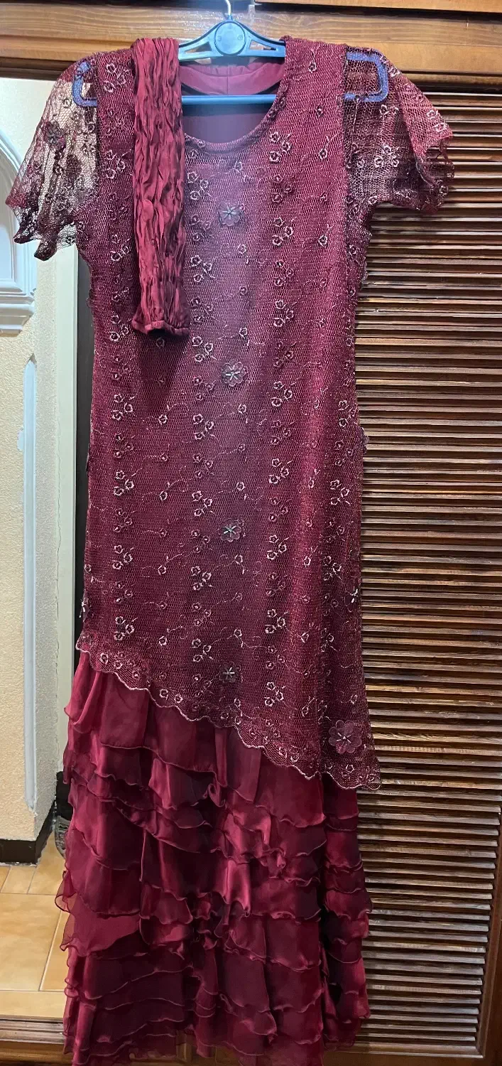 لباس مجلسی|لباس|ساری, |دیوار